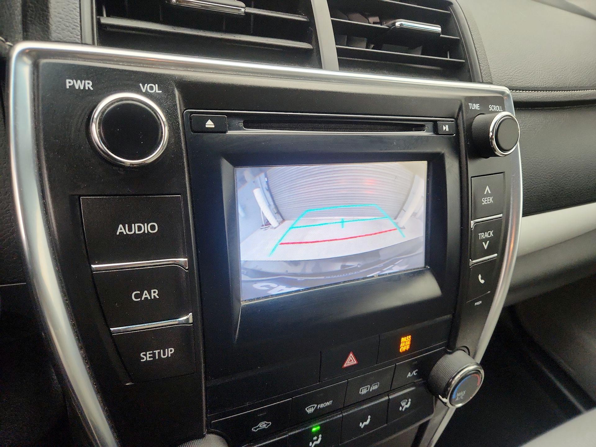 Thumbnail: 2016 Toyota Camry - 14