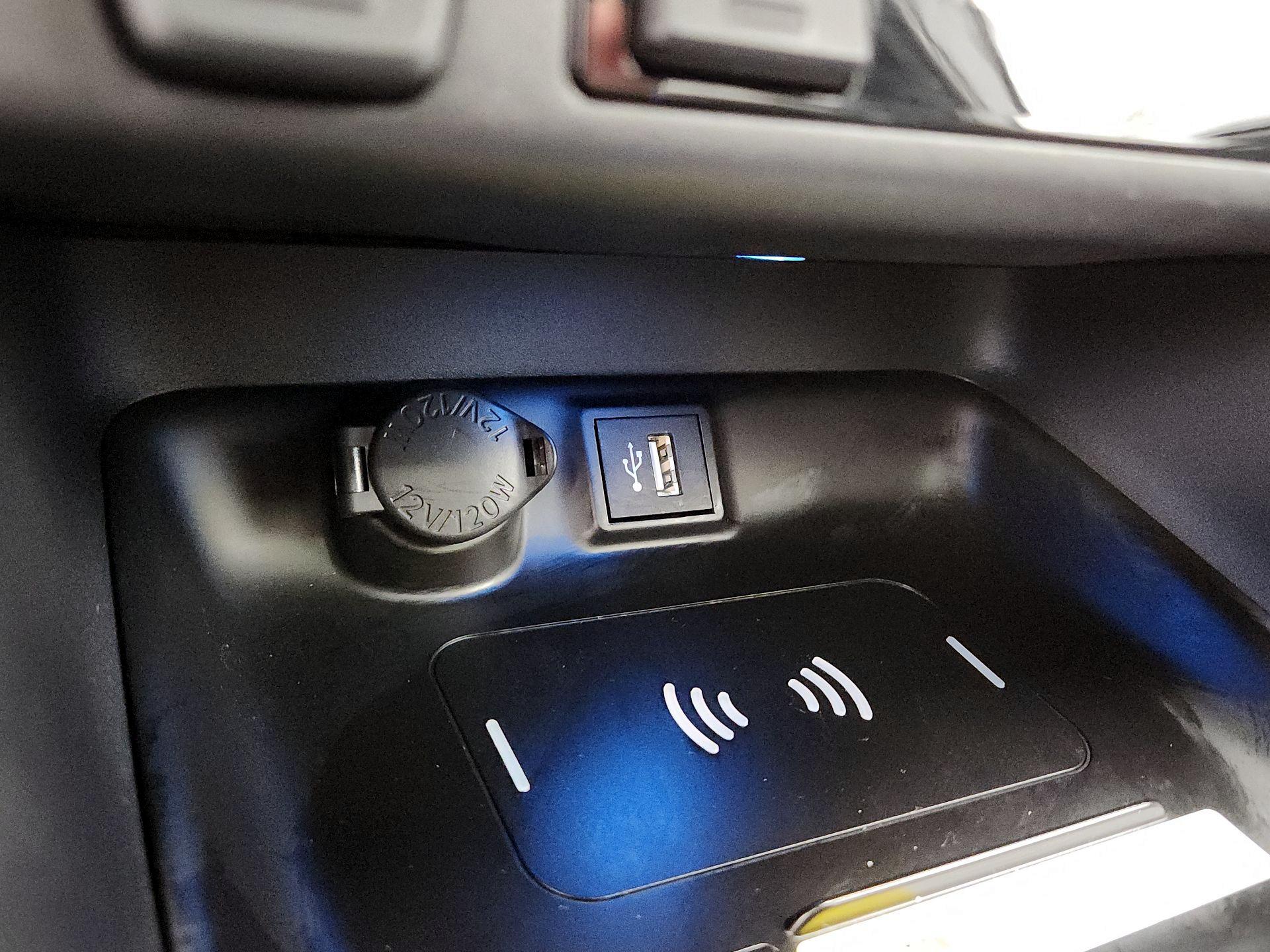 Thumbnail: 2025 Toyota RAV4 - 18