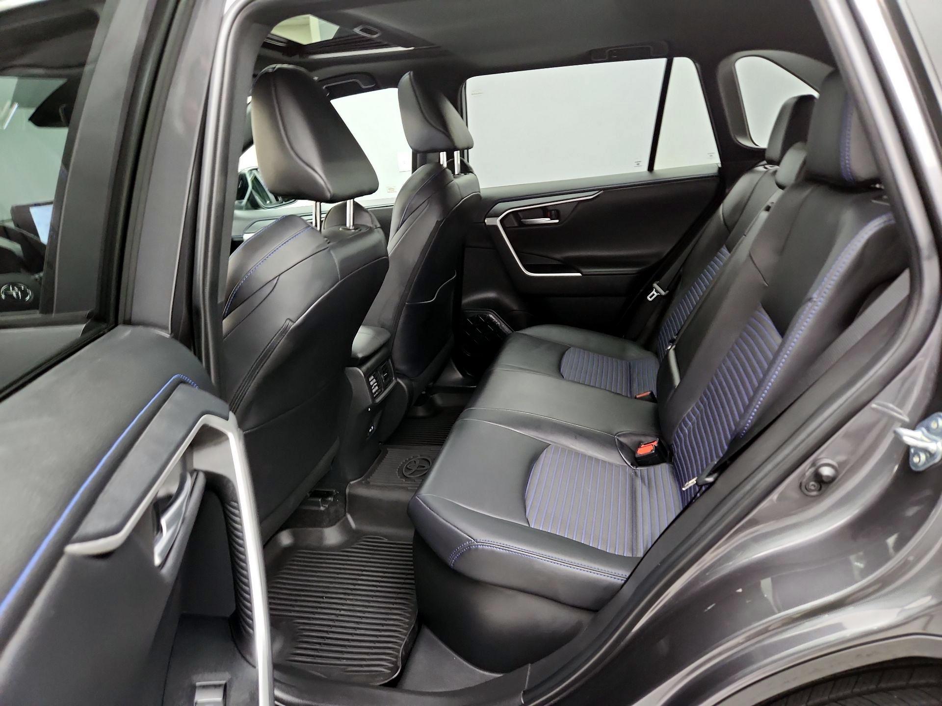 Thumbnail: 2025 Toyota RAV4 - 20