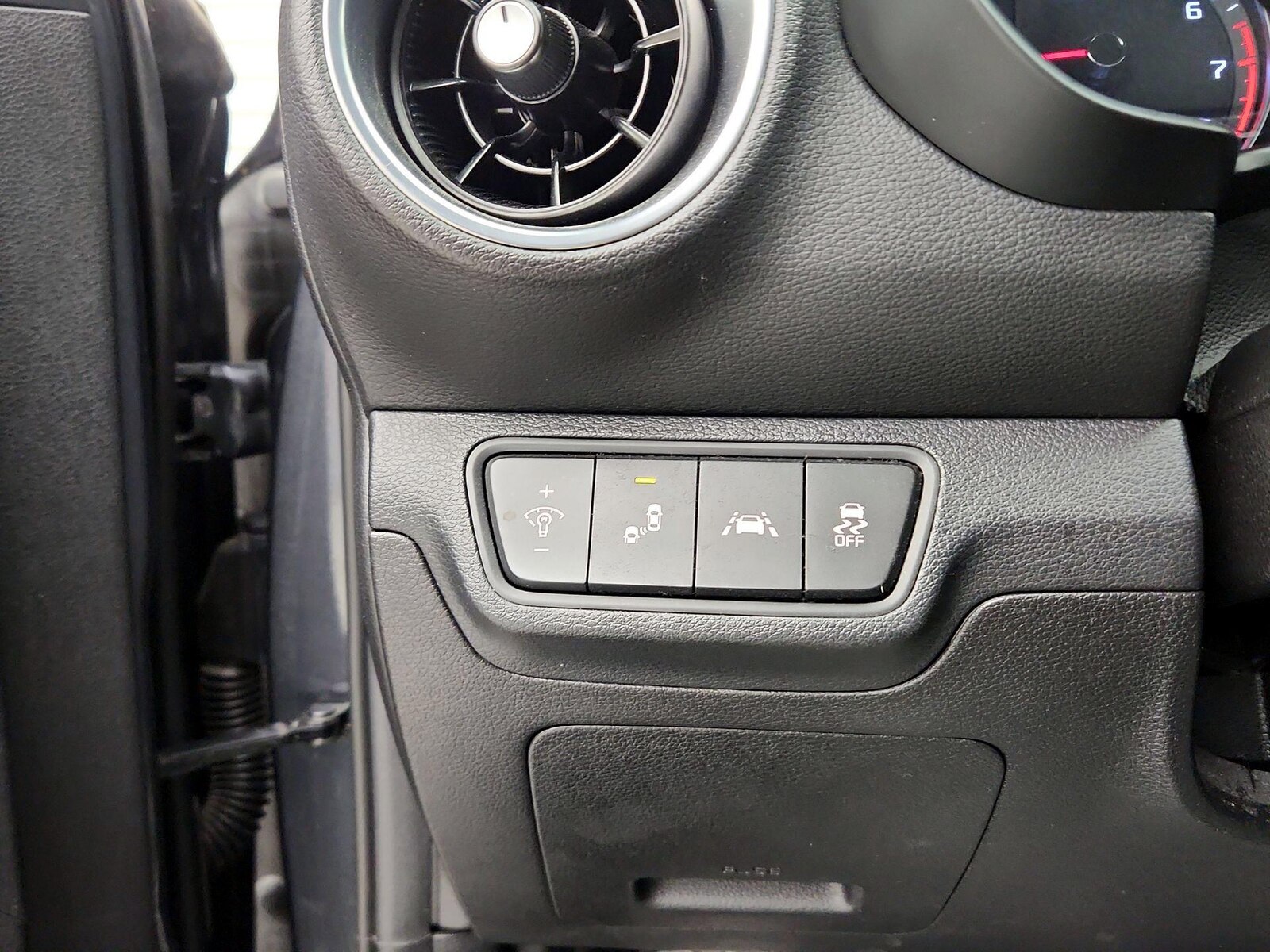 2021 Kia Forte GT-Line - Photo 14