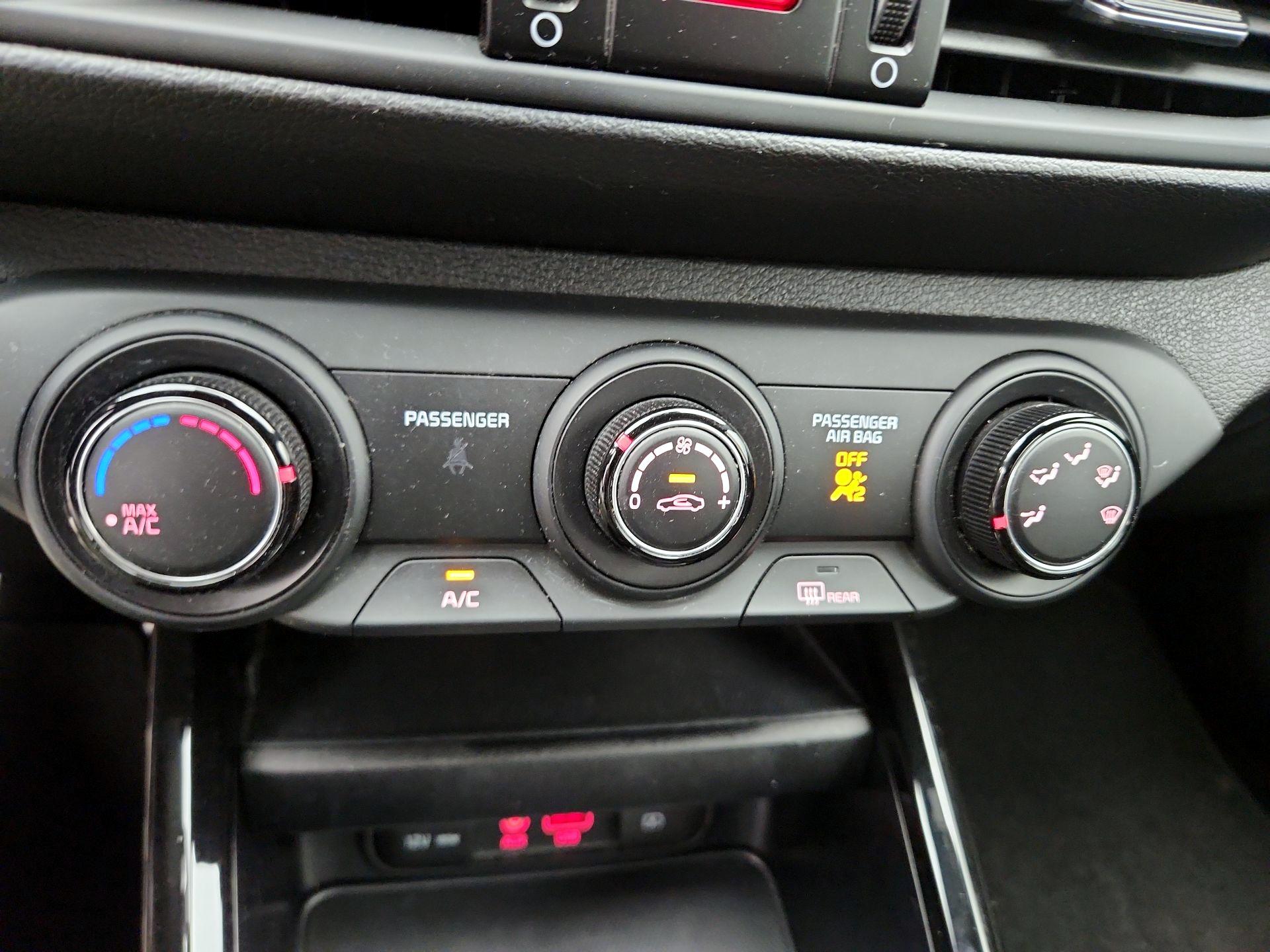 Thumbnail: 2021 Kia Forte - 16