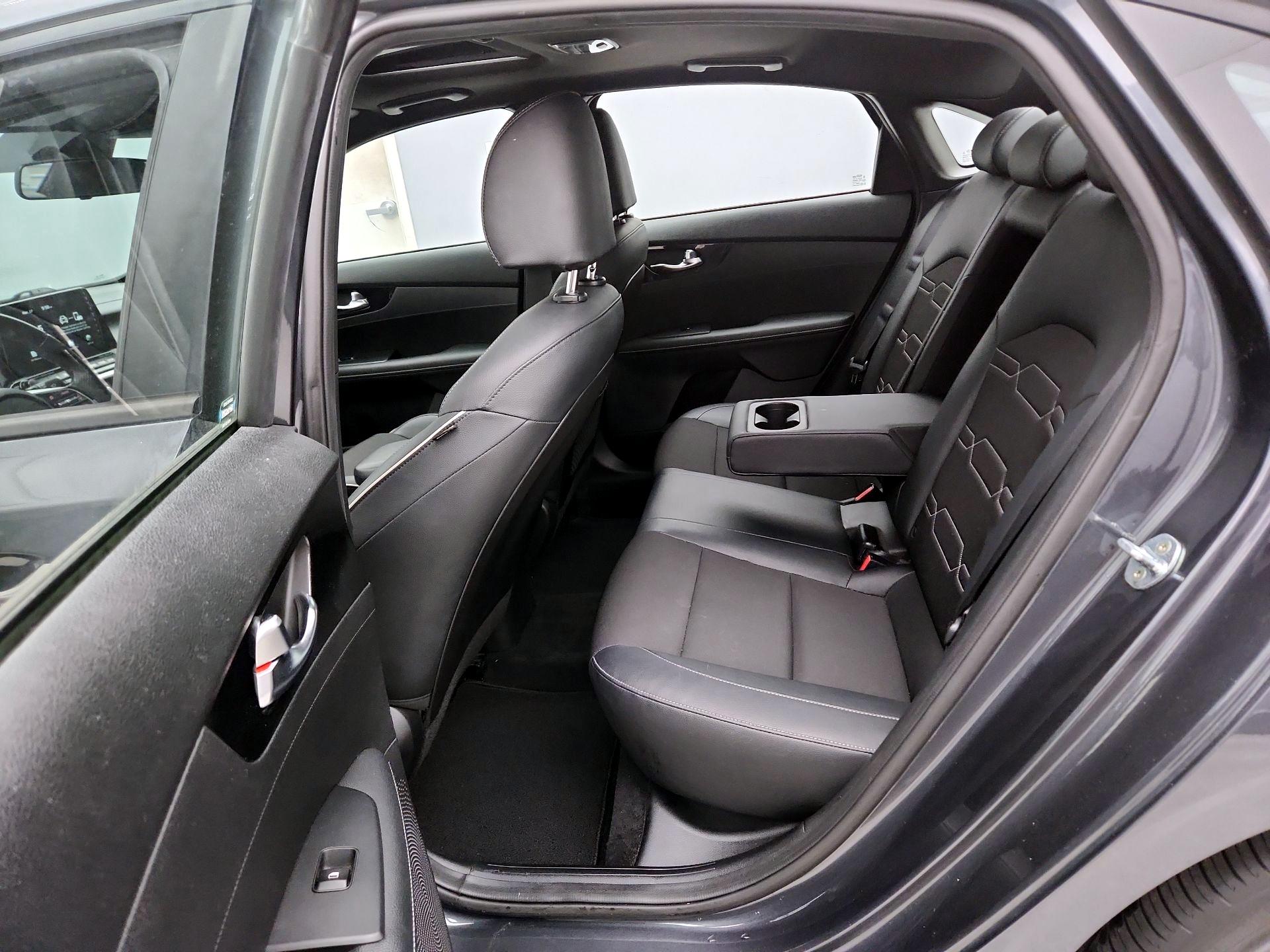 Thumbnail: 2021 Kia Forte - 20