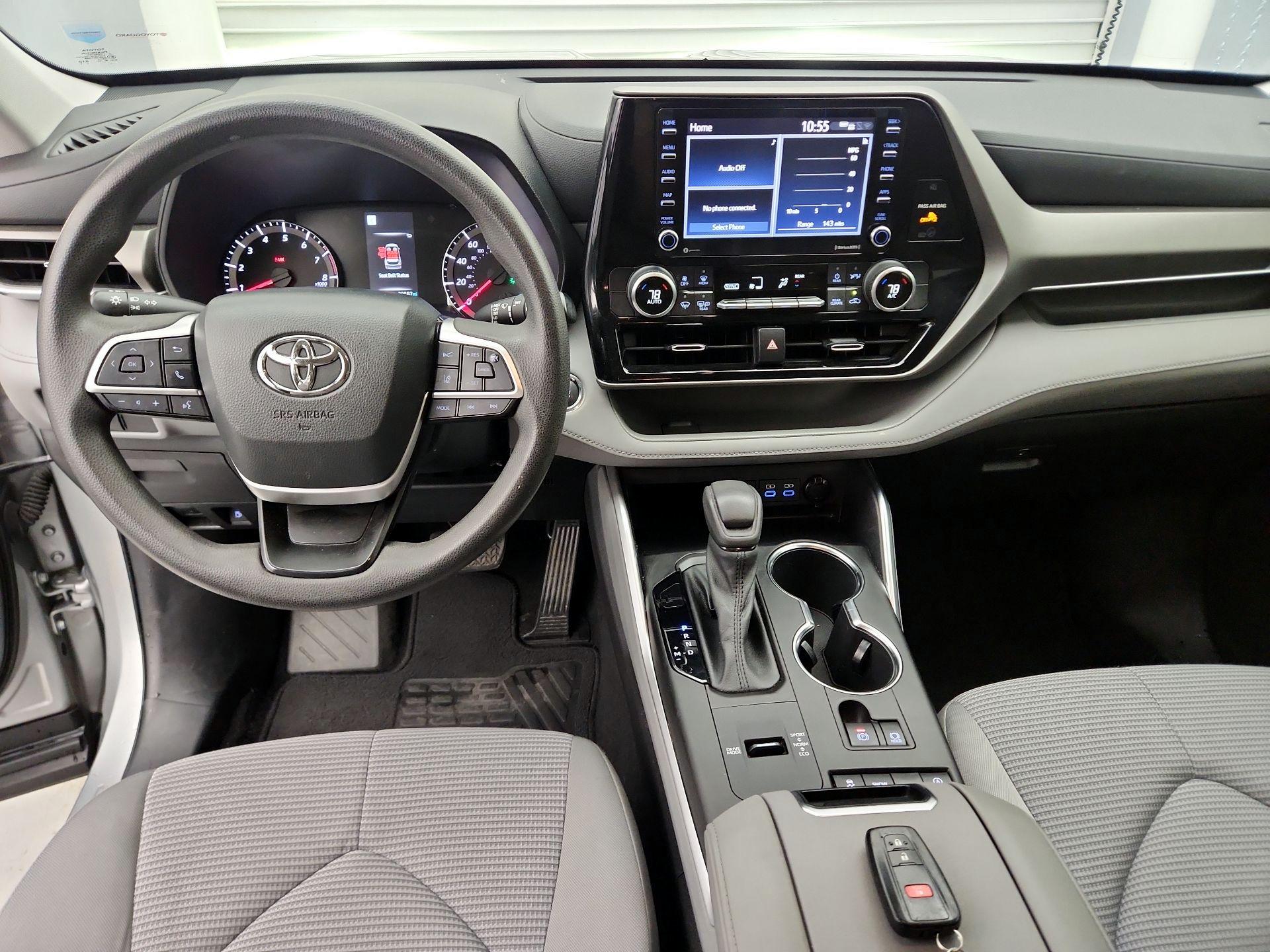 Thumbnail: 2022 Toyota Highlander - 9