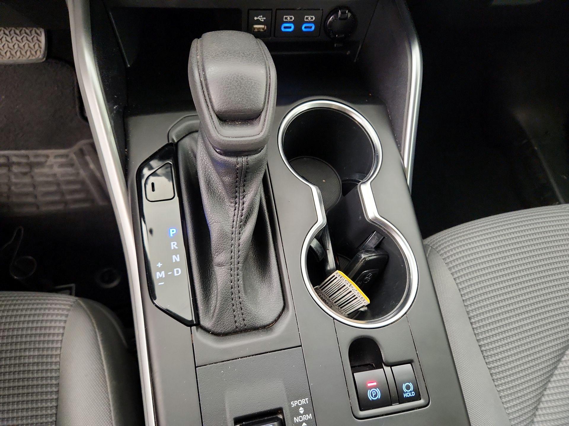 Thumbnail: 2022 Toyota Highlander - 17