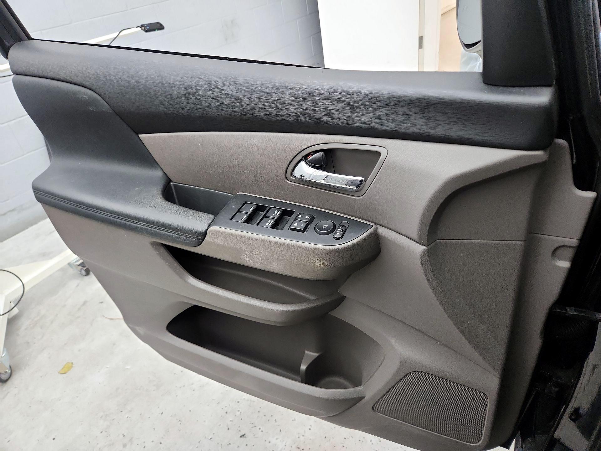 Thumbnail: 2015 Honda Odyssey - 12