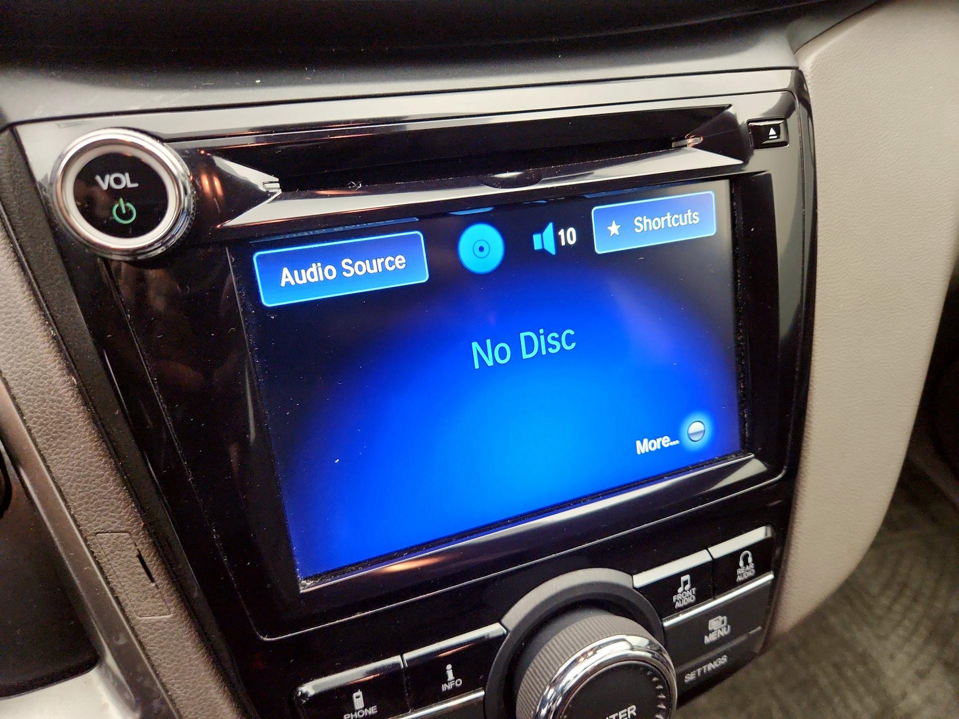 Thumbnail: 2015 Honda Odyssey - 15
