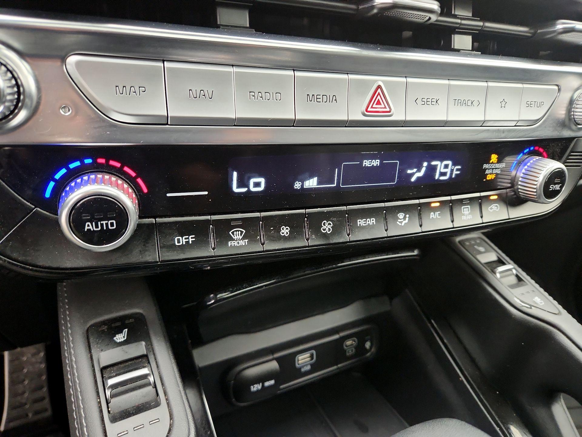 Thumbnail: 2023 Kia Telluride - 17