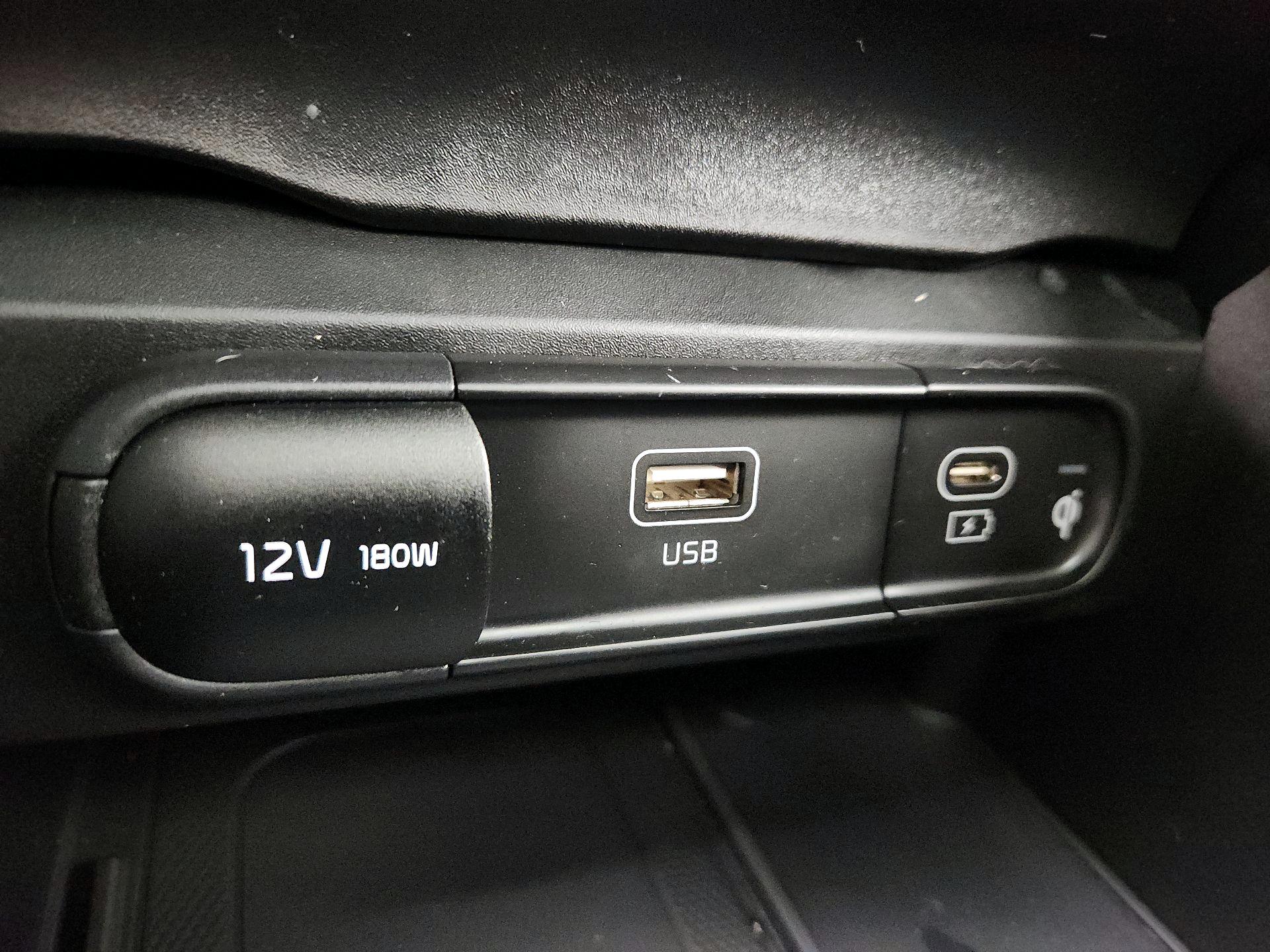 Thumbnail: 2023 Kia Telluride - 19