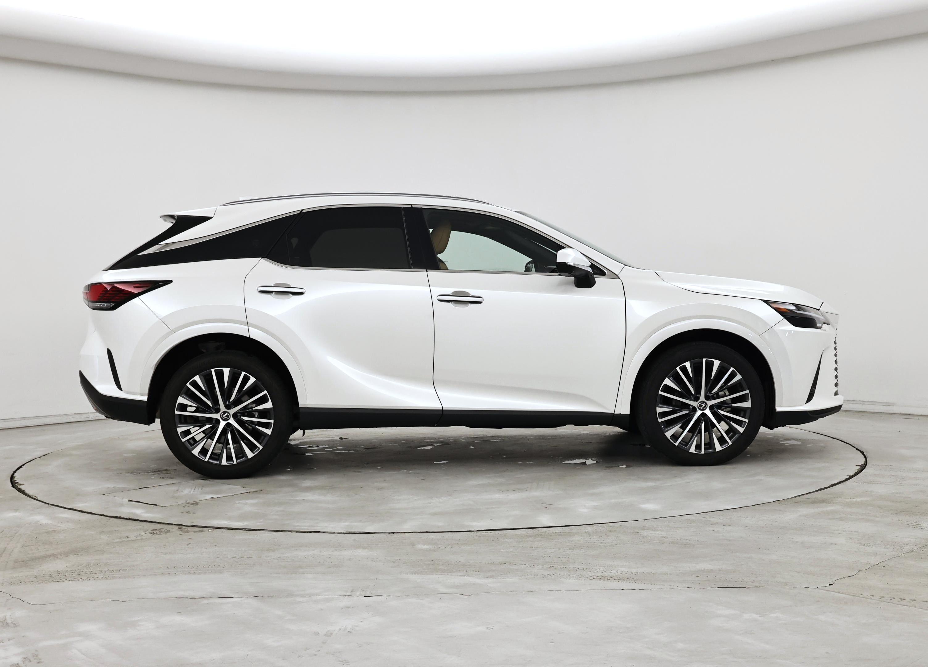 Thumbnail: 2023 Lexus RX - 7