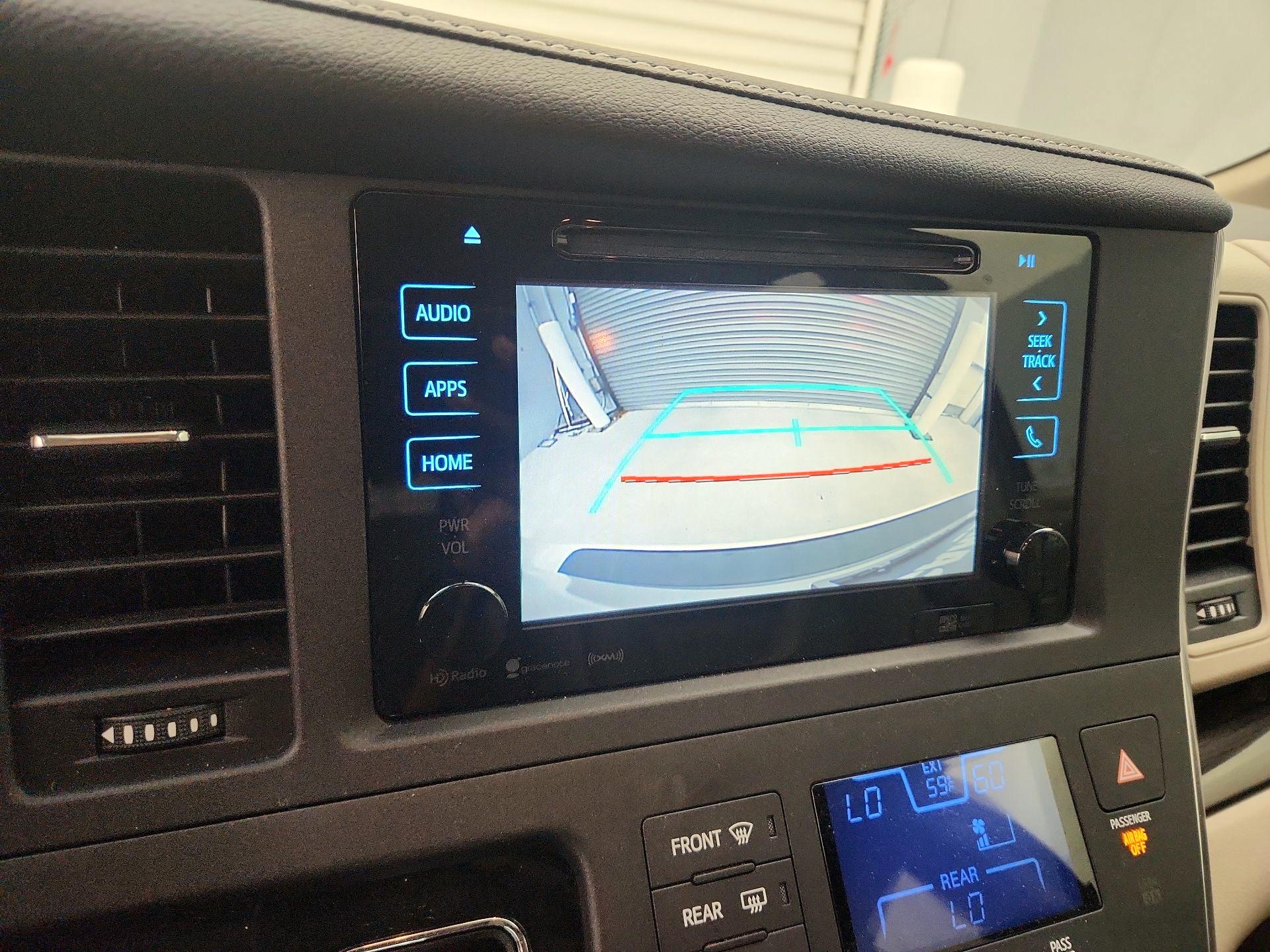 Thumbnail: 2016 Toyota Sienna - 15