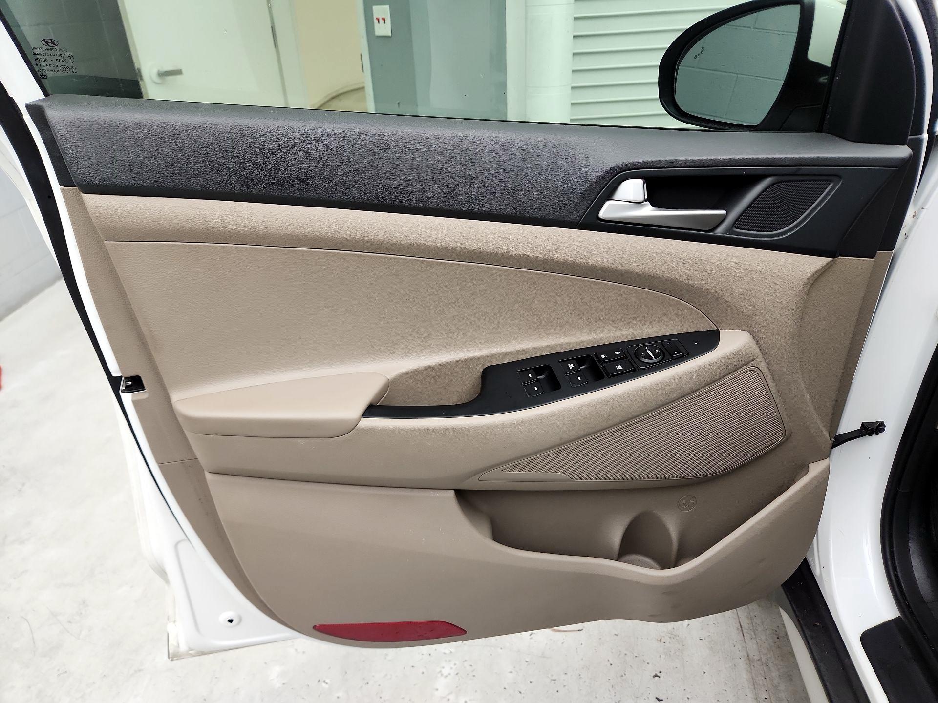 Thumbnail: 2020 Hyundai Tucson - 12