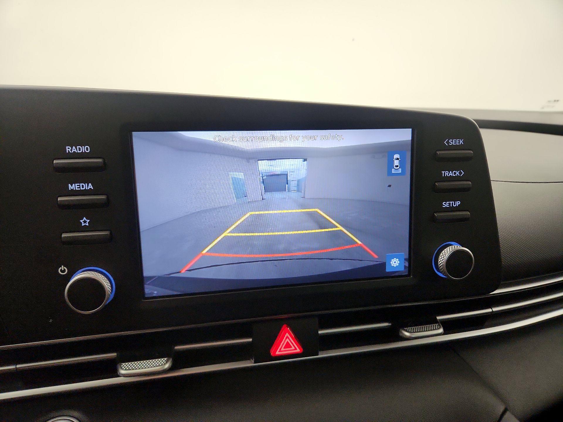 Thumbnail: 2022 Hyundai Elantra - 14