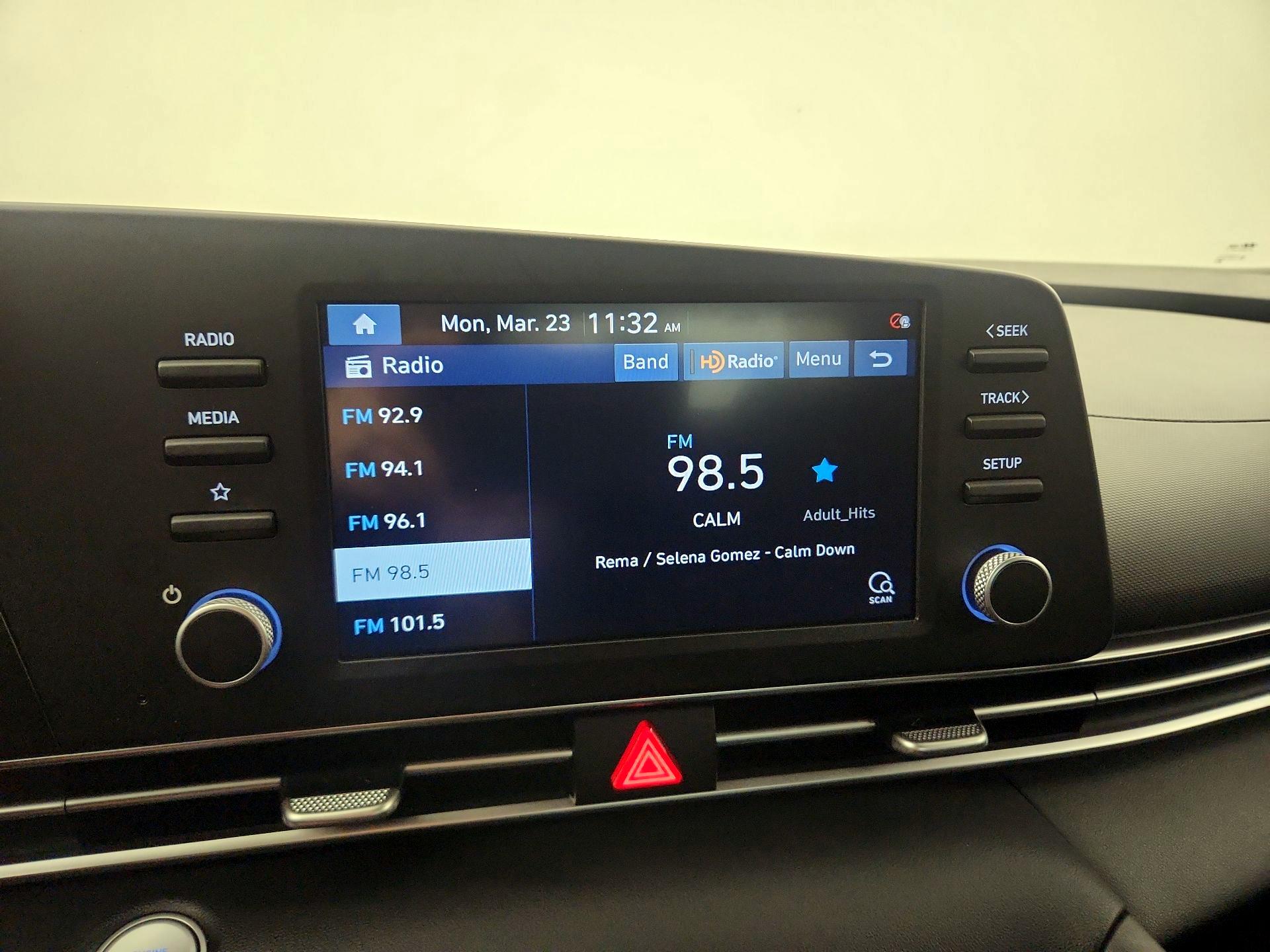 Thumbnail: 2022 Hyundai Elantra - 15