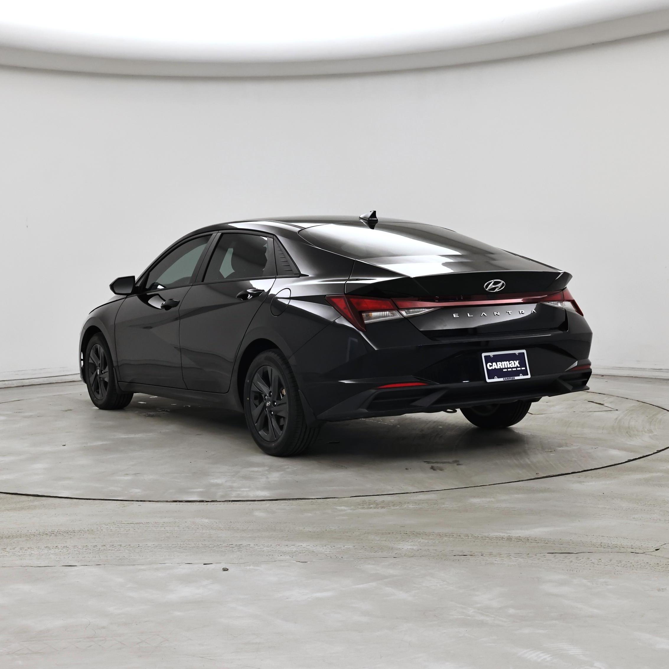 Thumbnail: 2022 Hyundai Elantra - 2