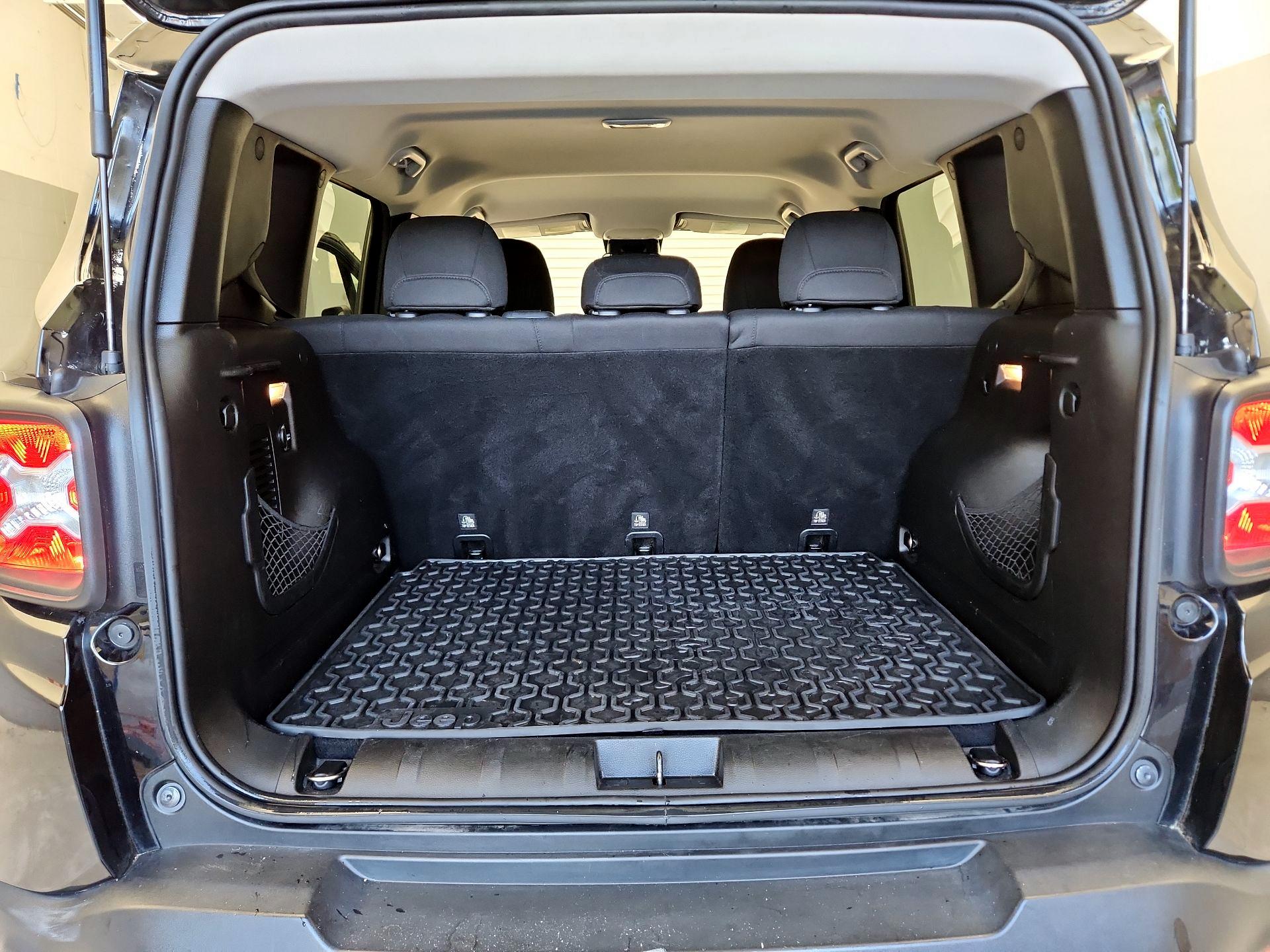 Thumbnail: 2016 Jeep Renegade - 20