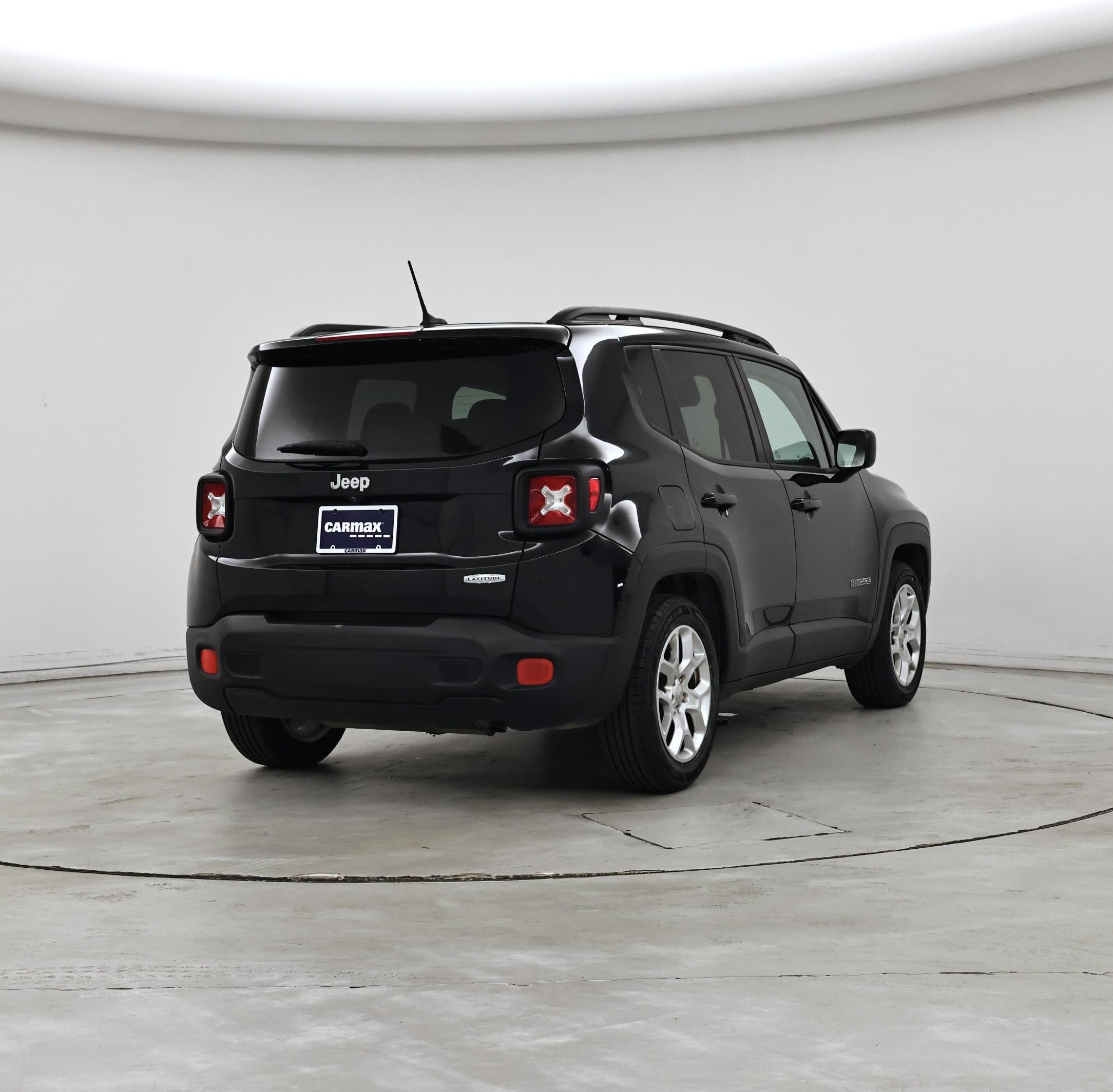 Thumbnail: 2016 Jeep Renegade - 8