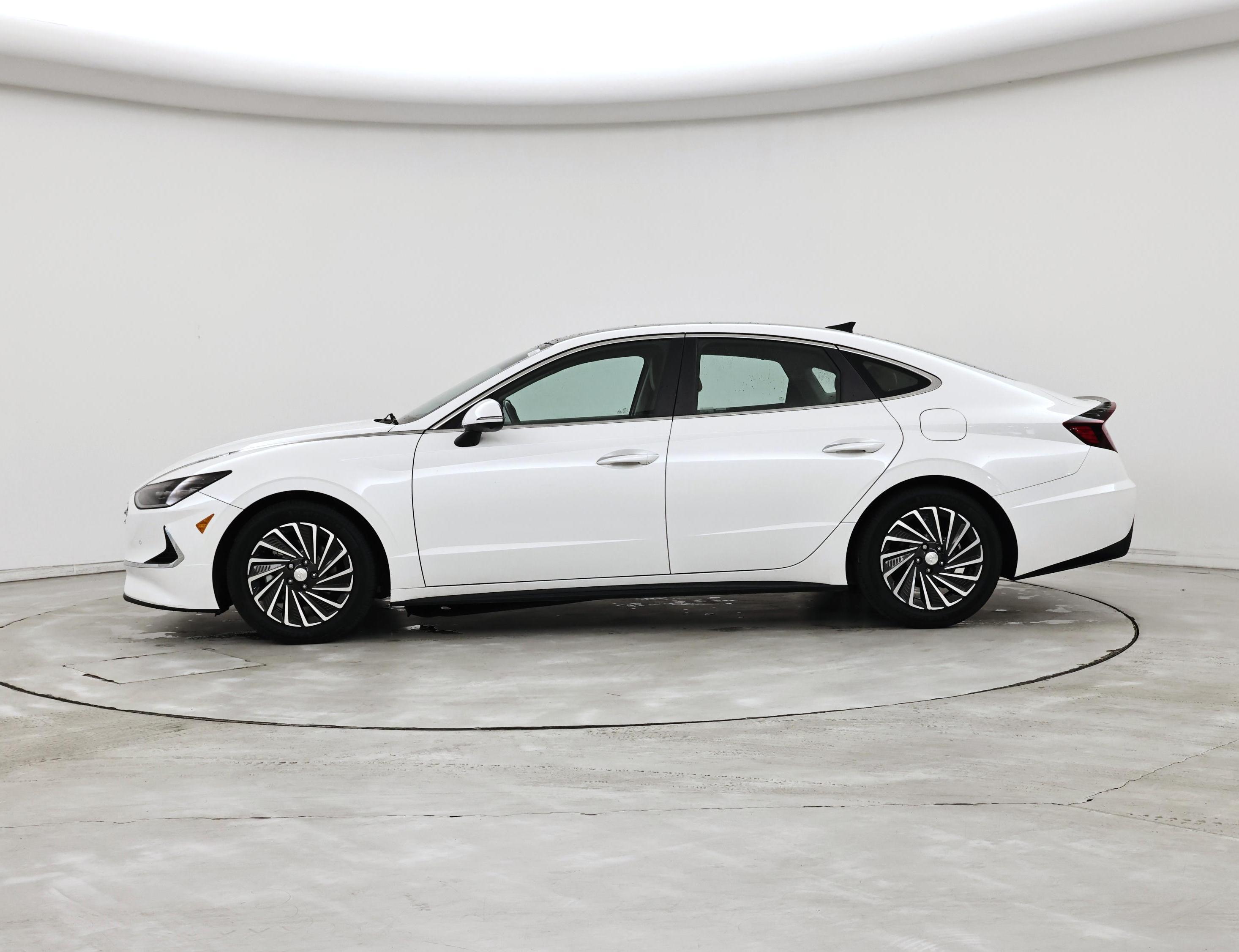 Thumbnail: 2021 Hyundai Sonata - 3