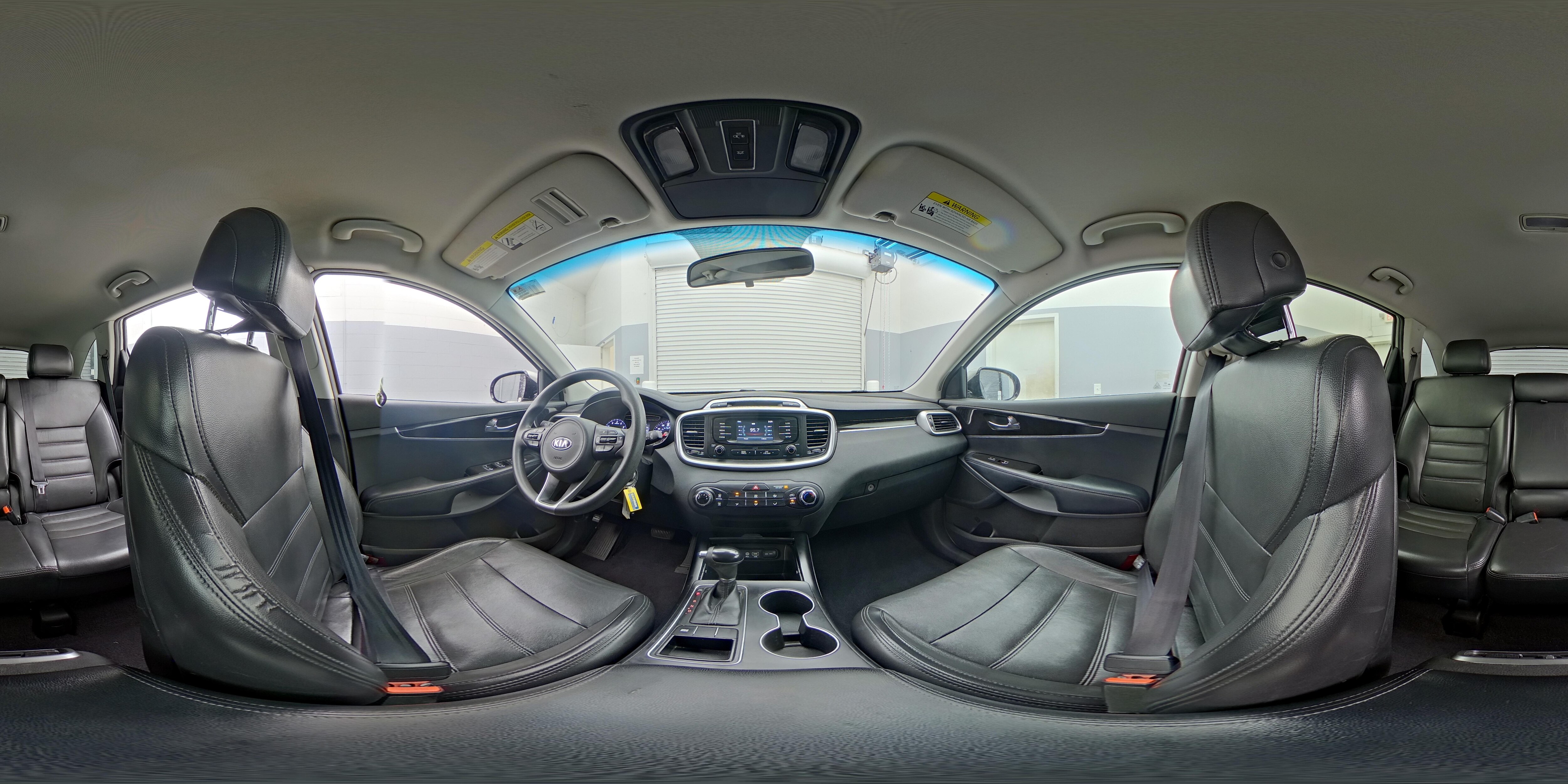 2017 Kia Sorento LX - Photo 24