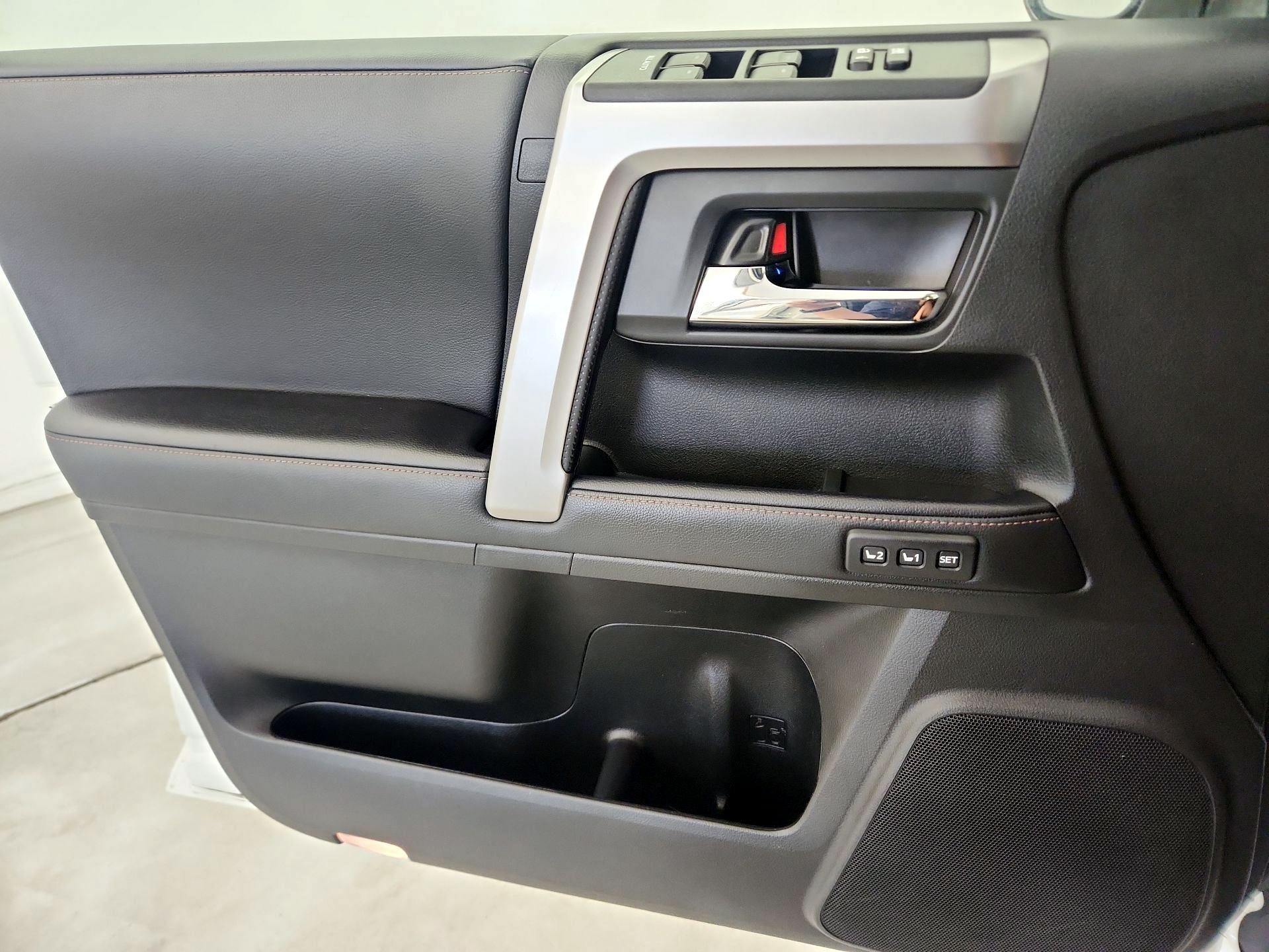 Thumbnail: 2021 Toyota 4Runner - 12