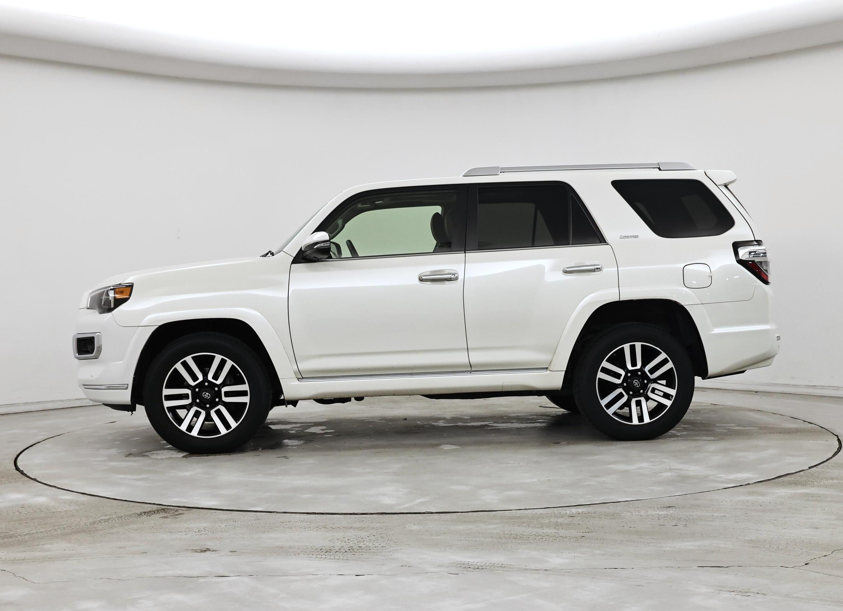 Thumbnail: 2021 Toyota 4Runner - 3