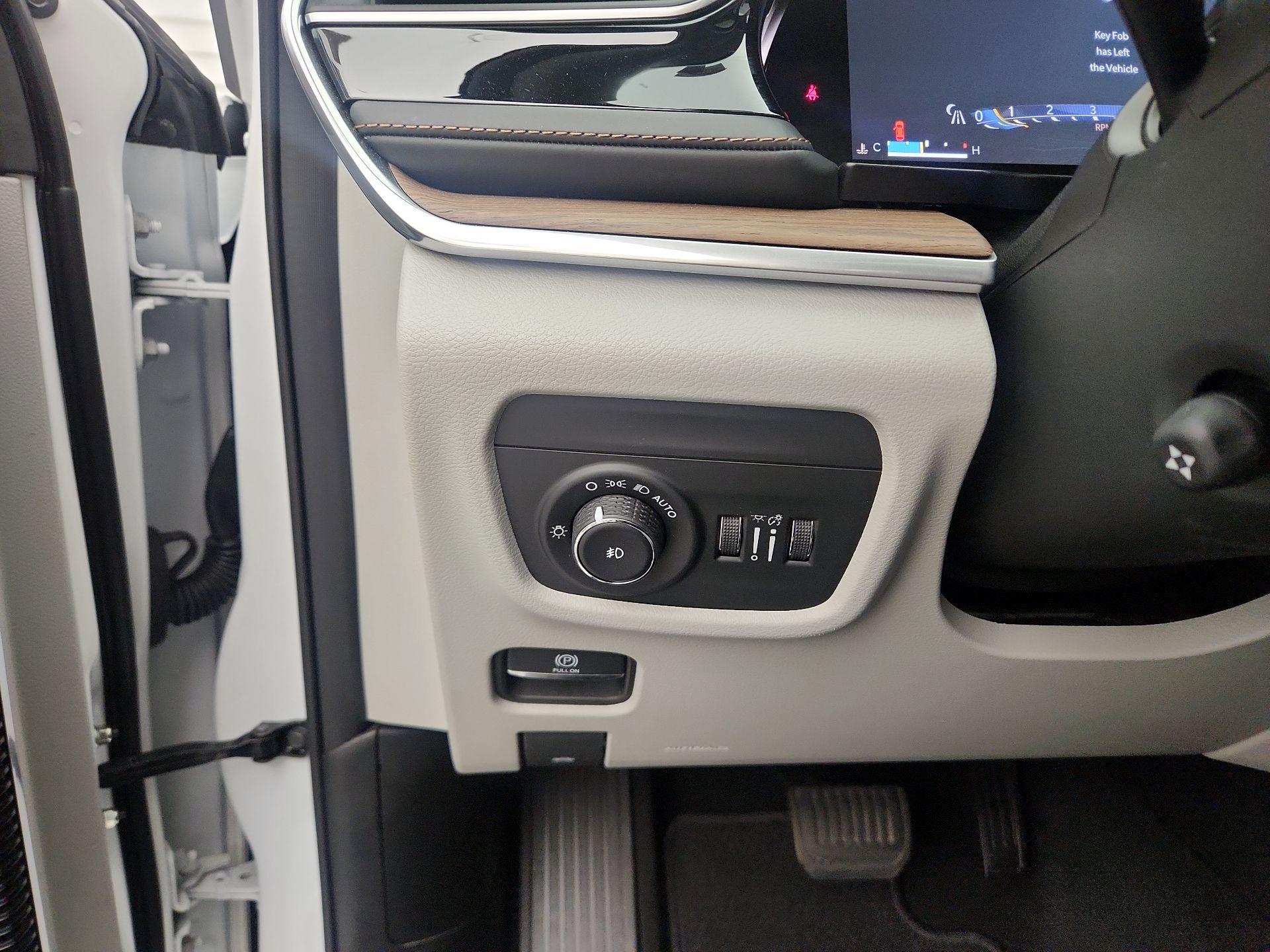 Thumbnail: 2022 Jeep Grand Cherokee L - 13