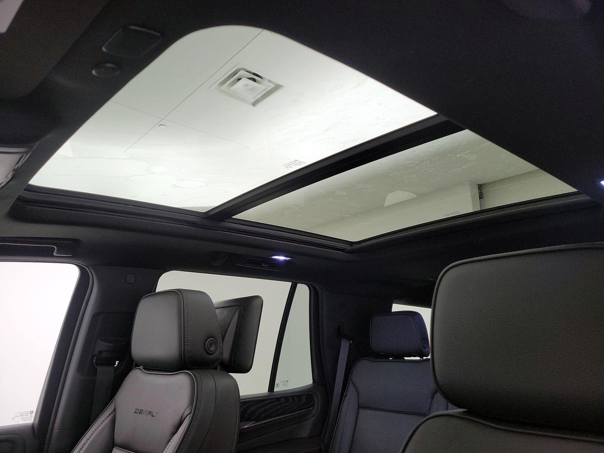 Thumbnail: 2023 GMC Yukon - 19