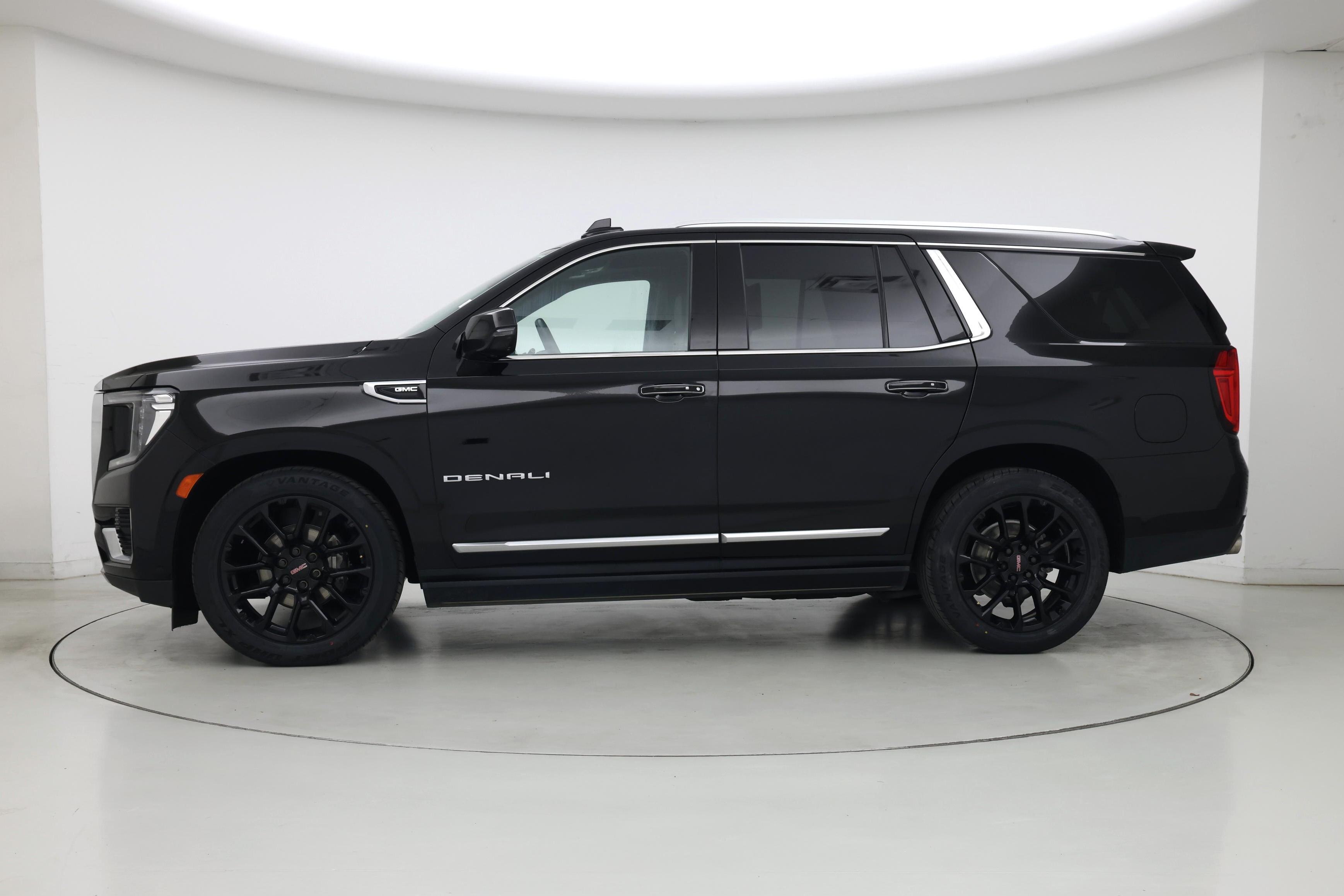 Thumbnail: 2023 GMC Yukon - 3