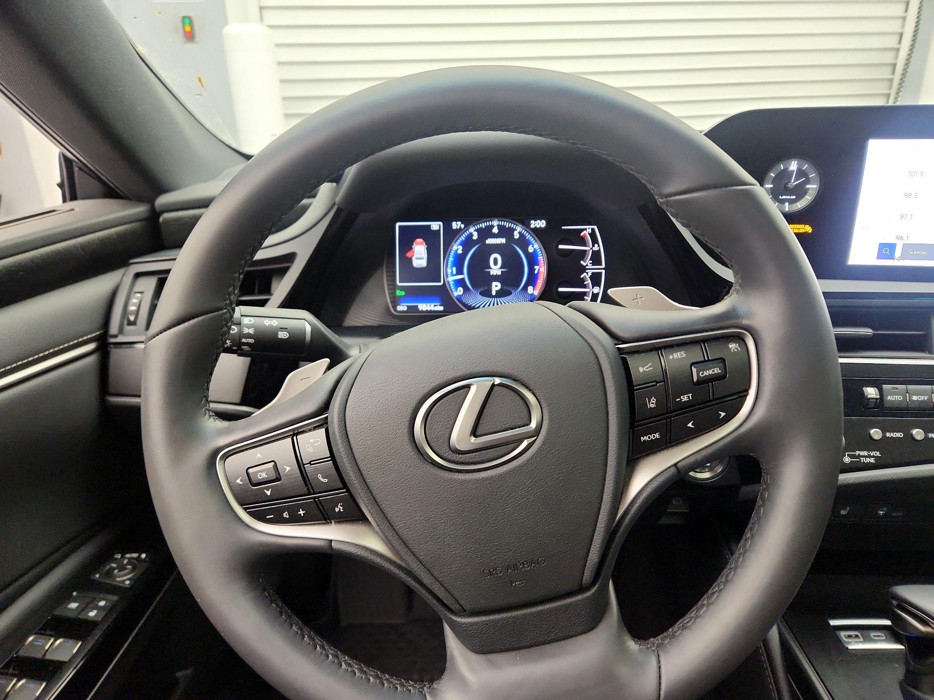 Thumbnail: 2024 Lexus ES - 10