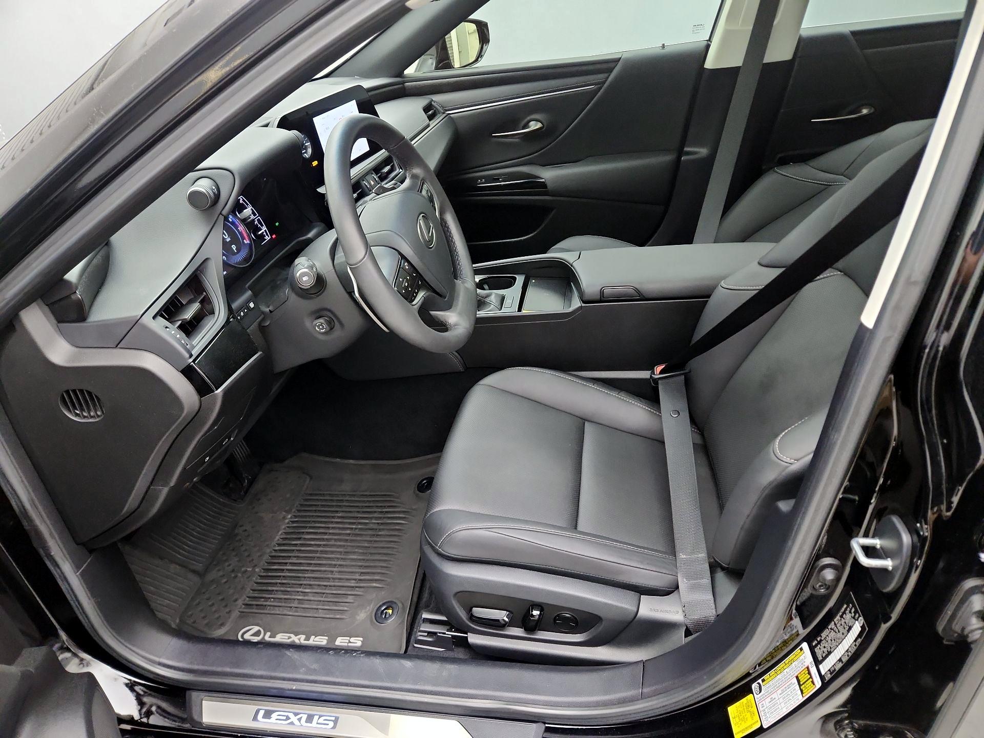 Thumbnail: 2024 Lexus ES - 11