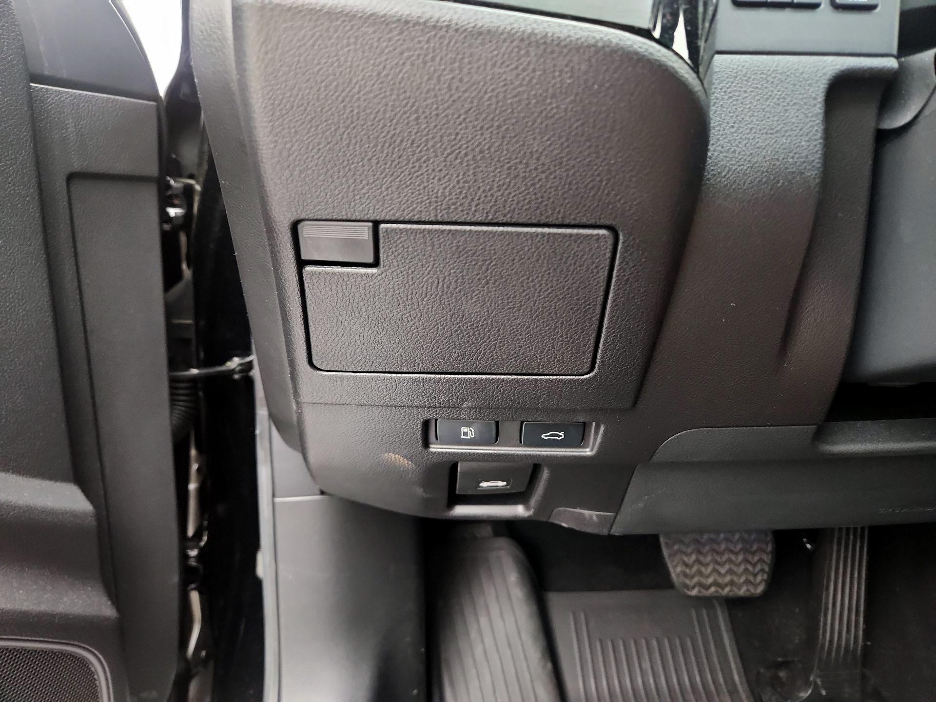 Thumbnail: 2024 Lexus ES - 13