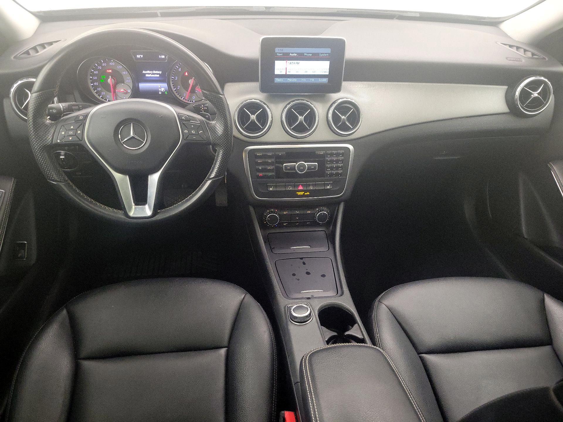 Thumbnail: 2015 Mercedes-Benz GLA - 9