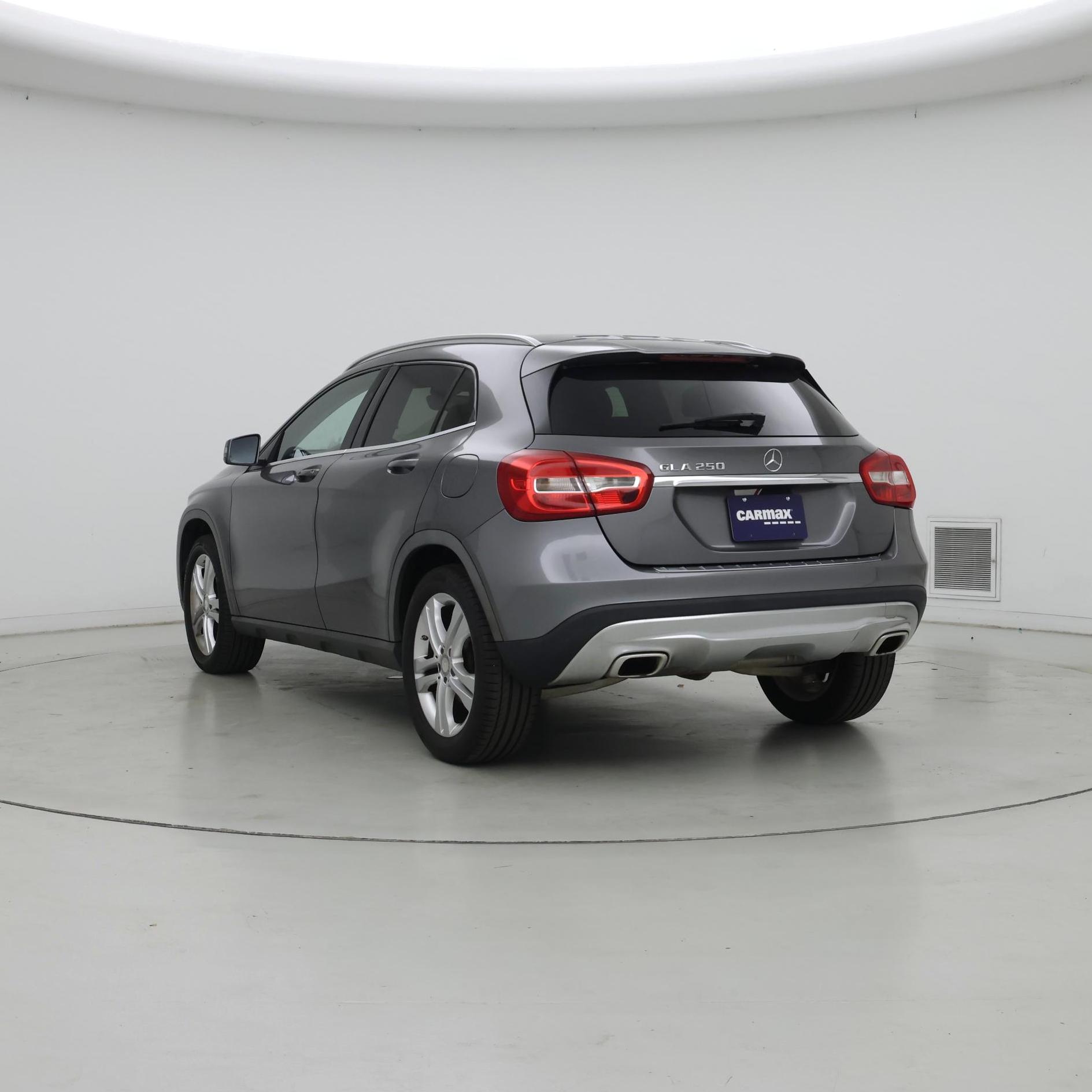 Thumbnail: 2015 Mercedes-Benz GLA - 2