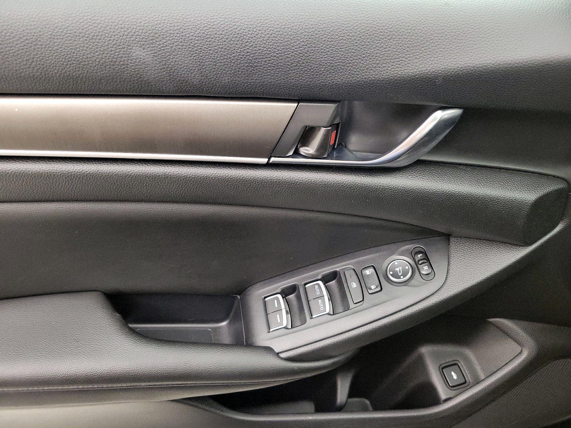 Thumbnail: 2019 Honda Accord - 12
