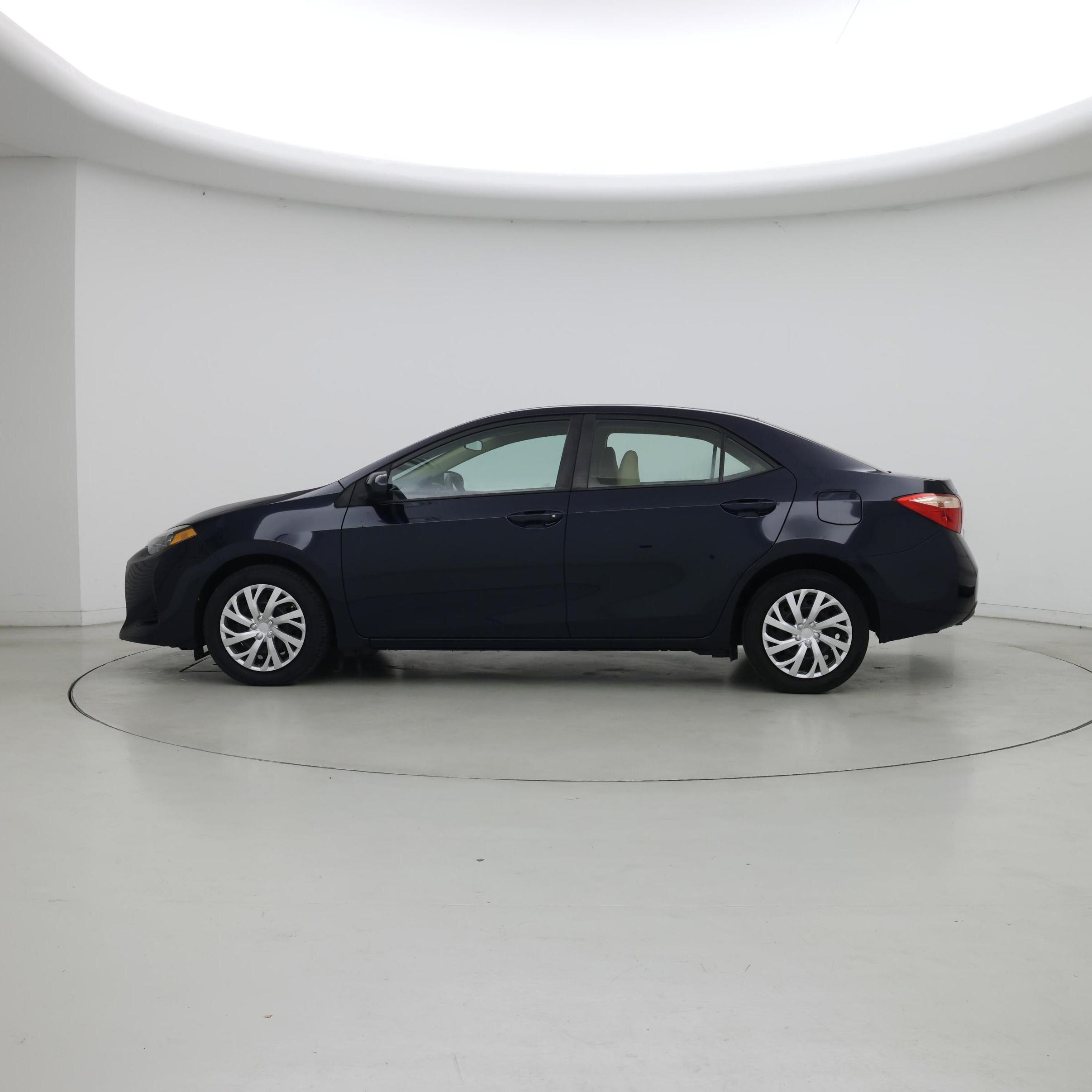 Thumbnail: 2019 Toyota Corolla - 3