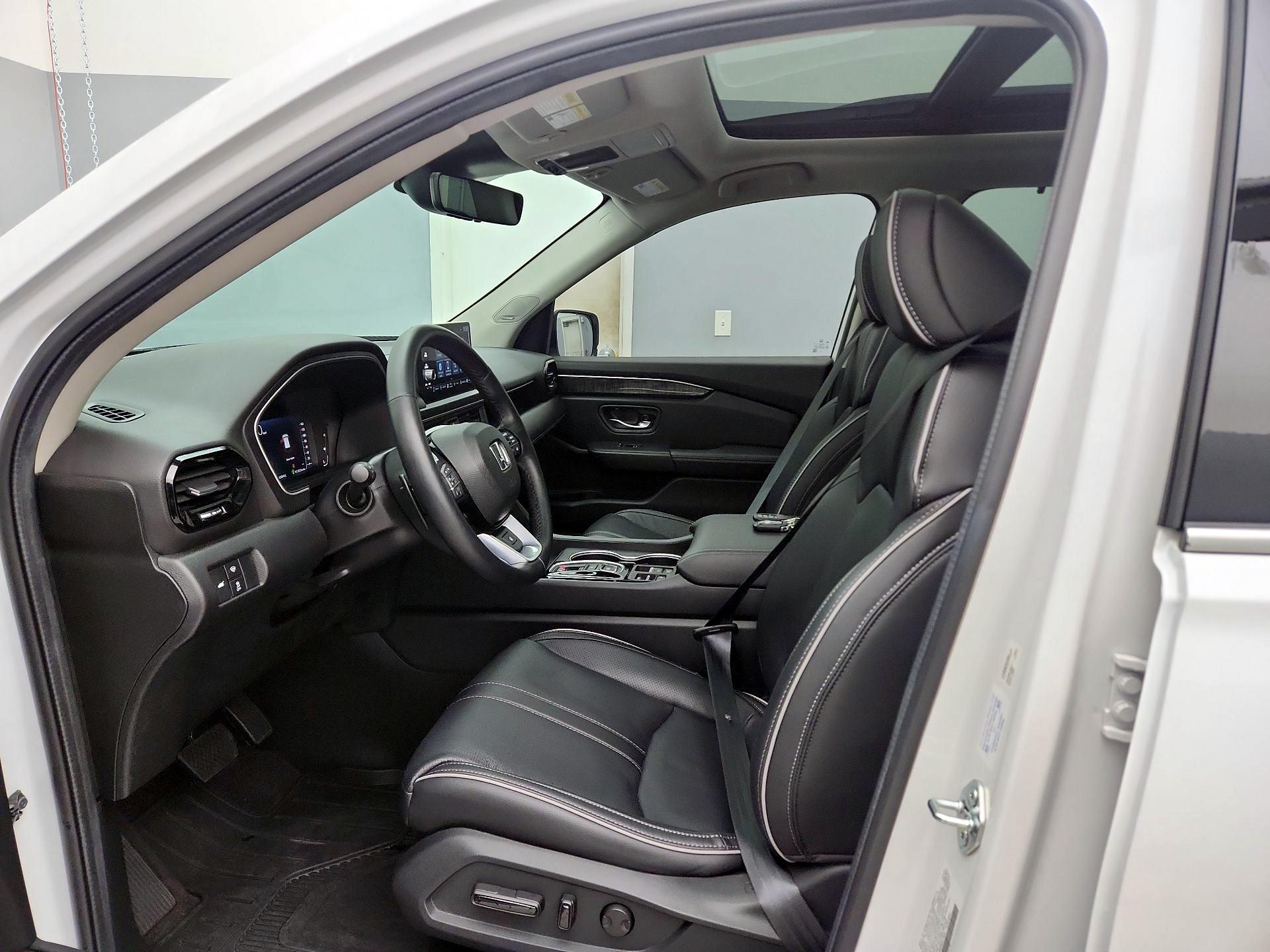 Thumbnail: 2024 Honda Pilot - 11