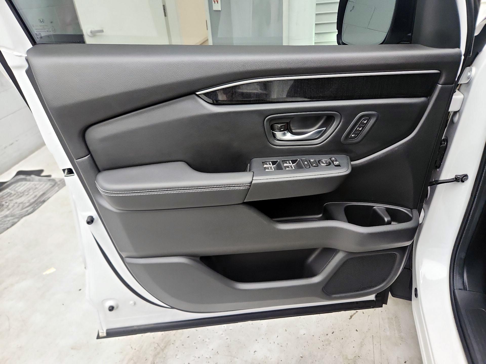 Thumbnail: 2024 Honda Pilot - 12