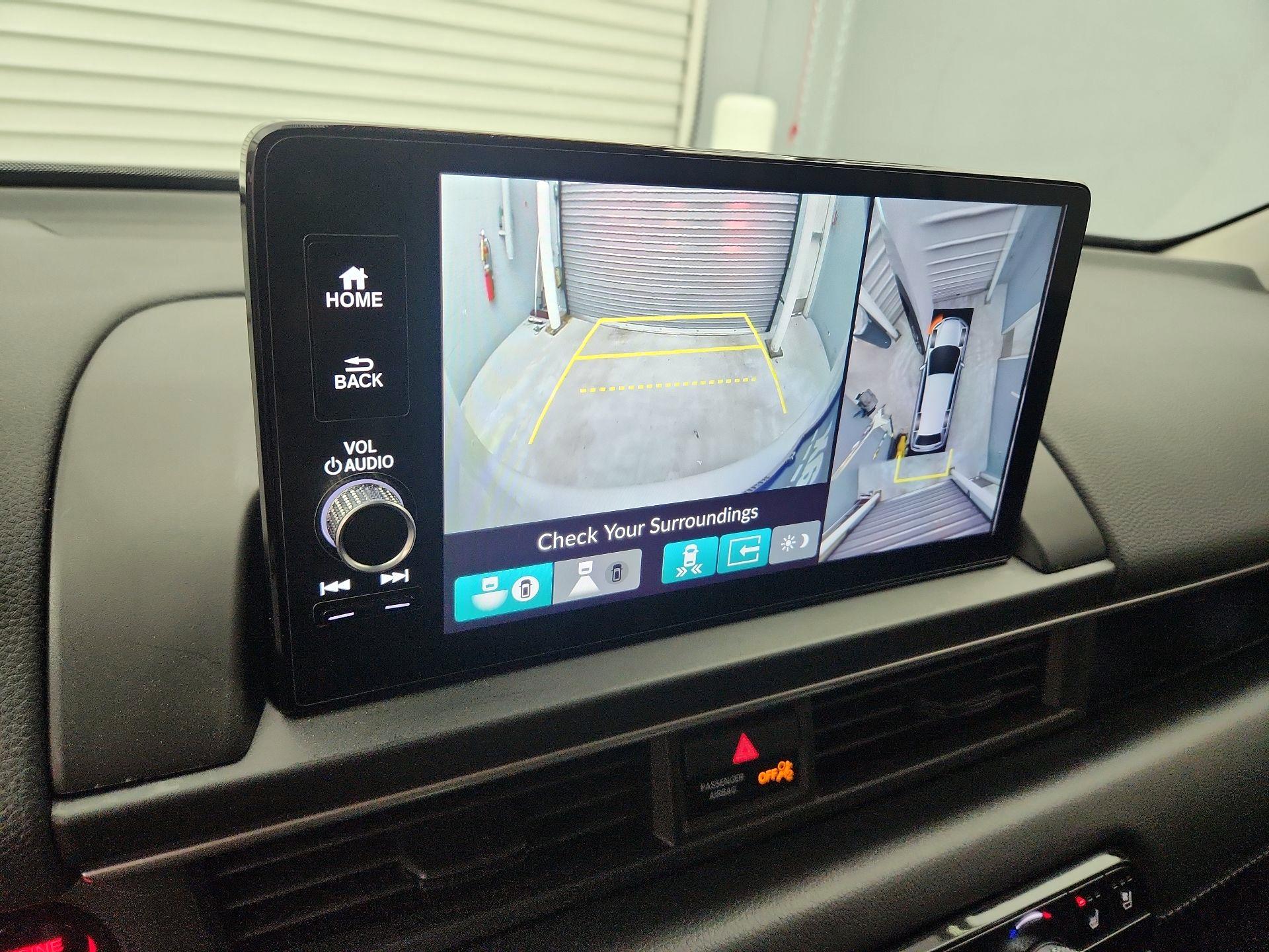 Thumbnail: 2024 Honda Pilot - 15