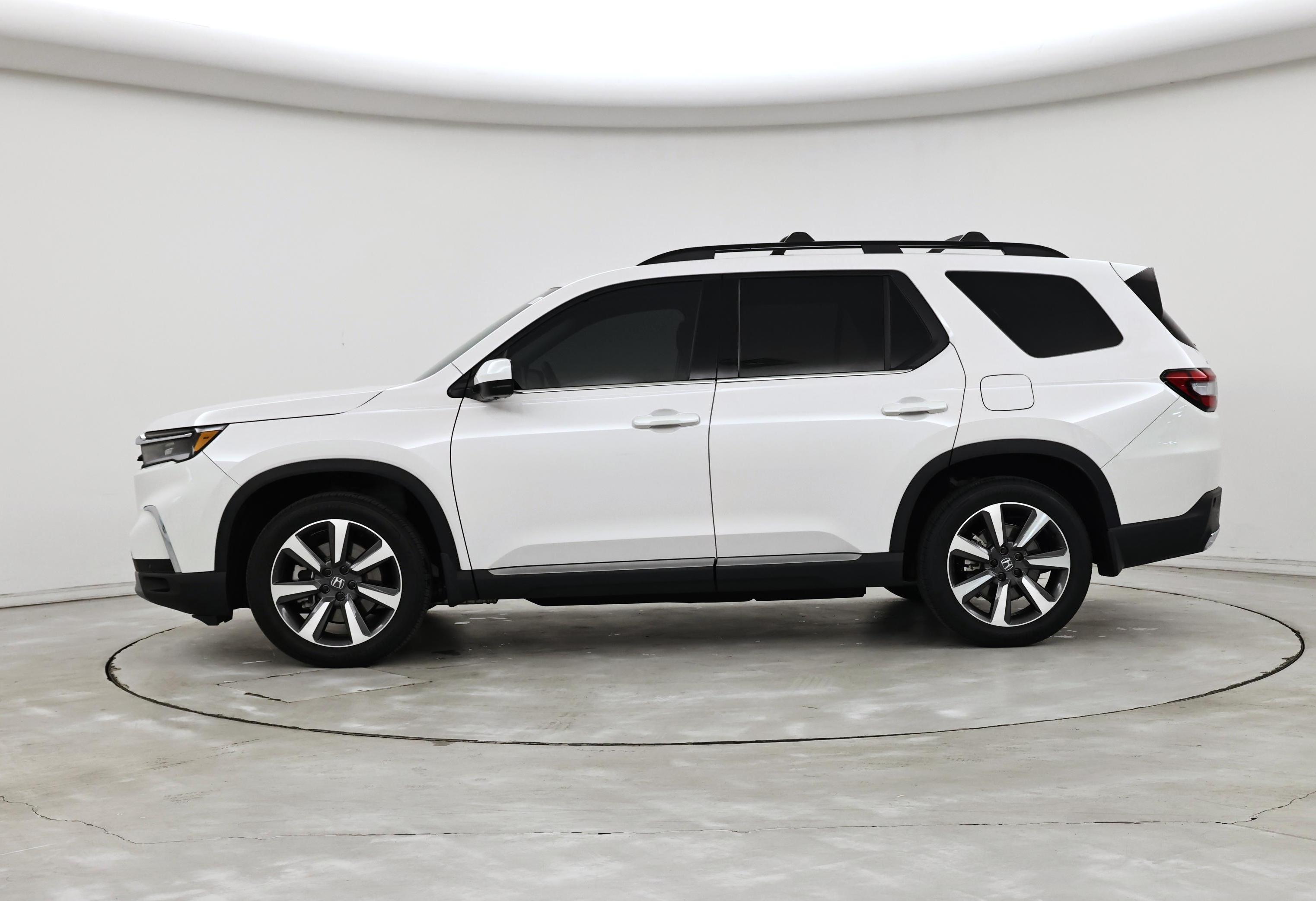 Thumbnail: 2024 Honda Pilot - 3