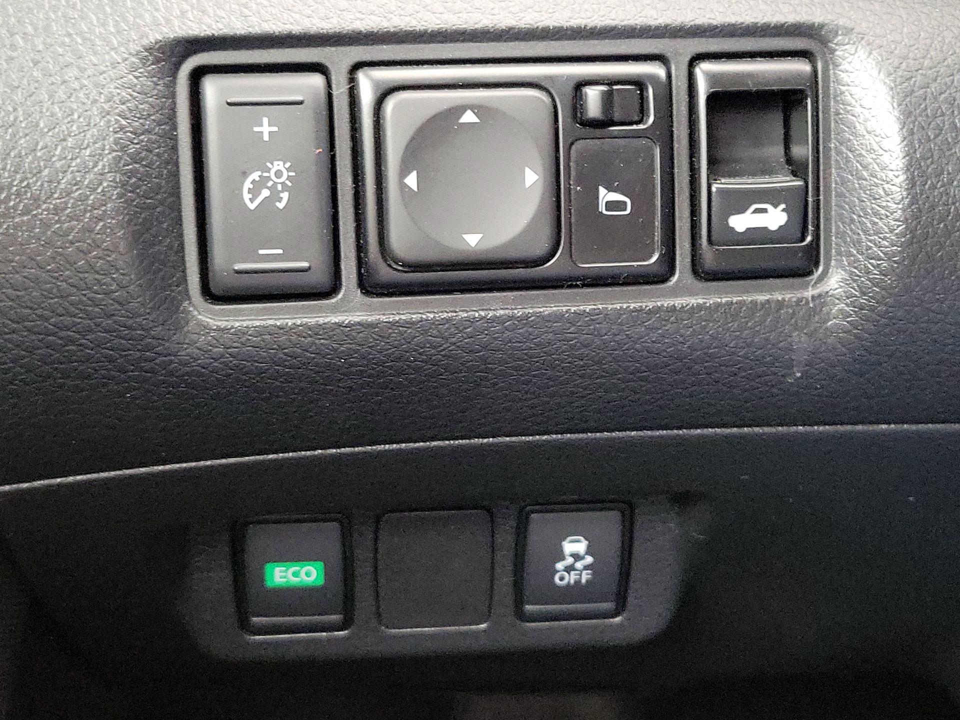 Thumbnail: 2019 Nissan Sentra - 13