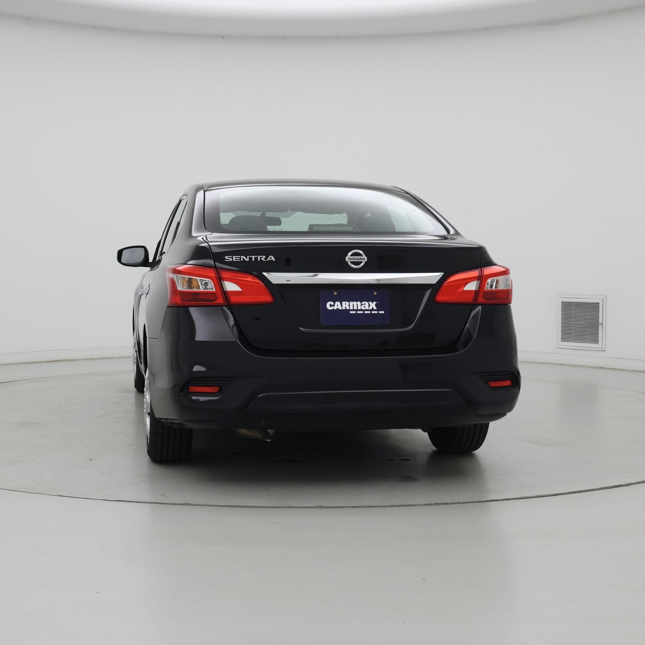 Thumbnail: 2019 Nissan Sentra - 6