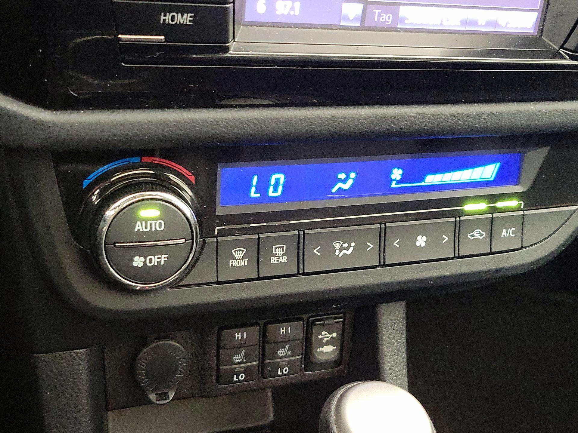 Thumbnail: 2016 Toyota Corolla - 15