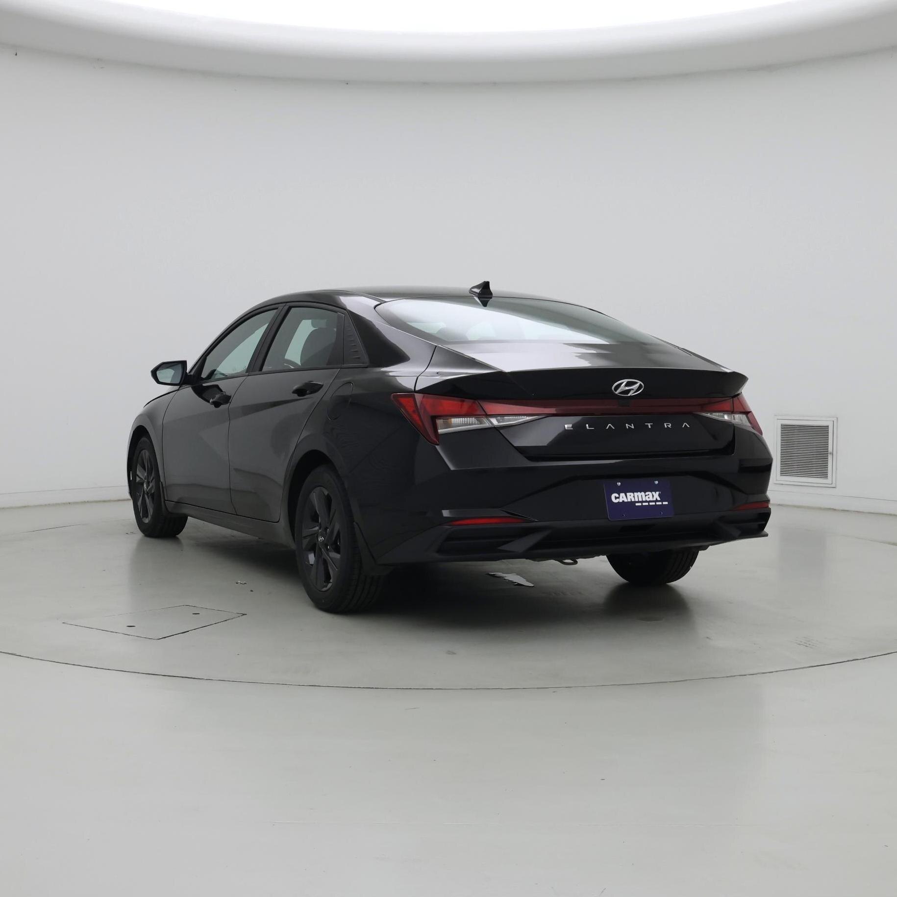 Thumbnail: 2023 Hyundai Elantra - 2