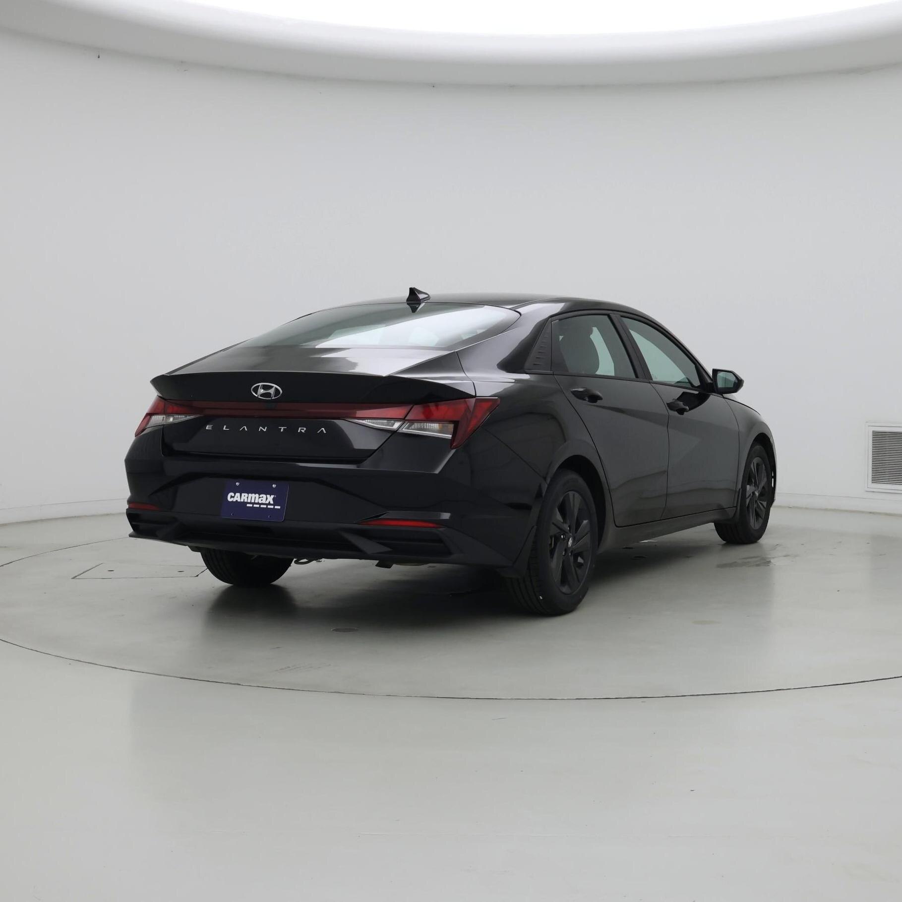 Thumbnail: 2023 Hyundai Elantra - 8