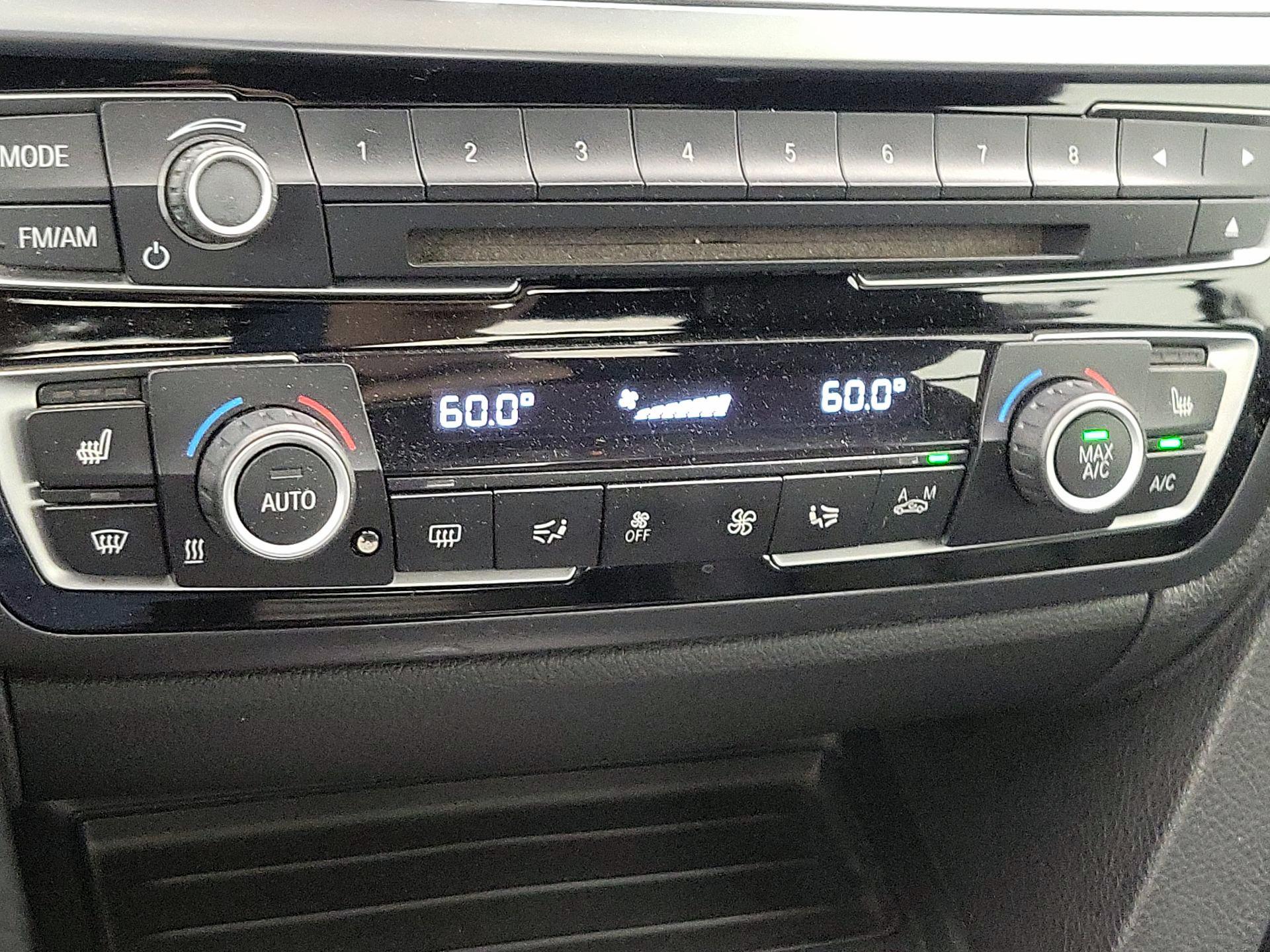 Thumbnail: 2016 BMW 4 Series - 16