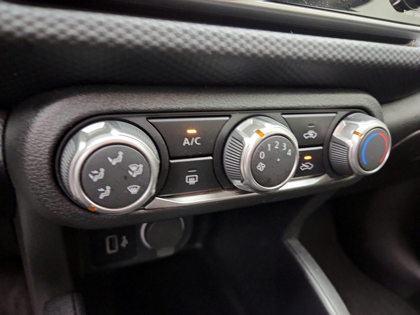 2024 Nissan Kicks S - Photo 17