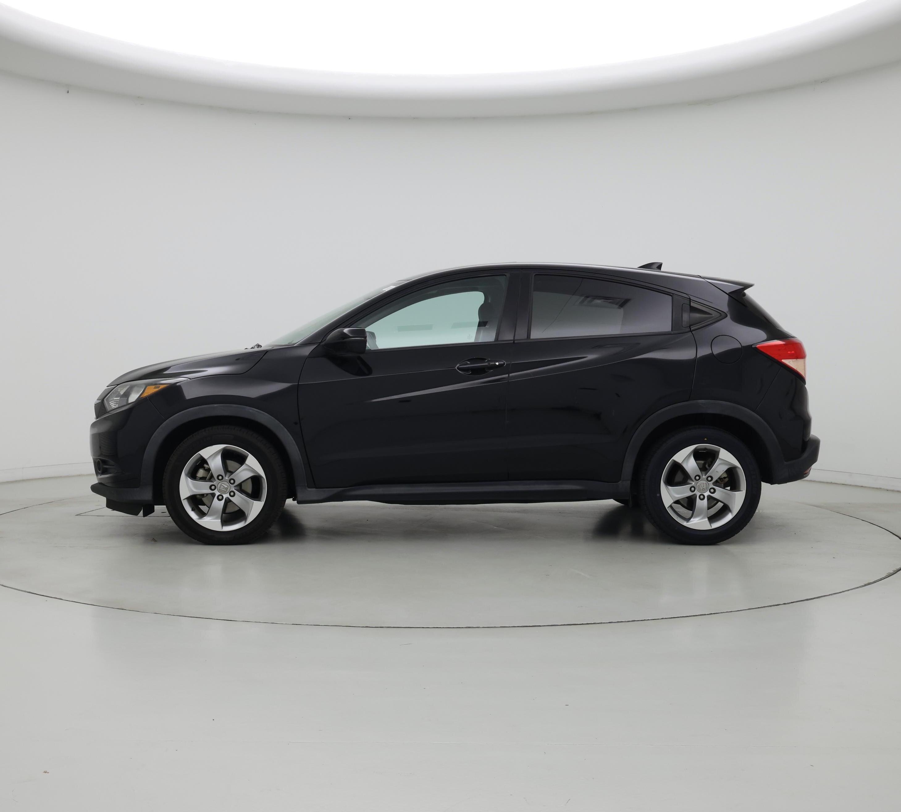 Thumbnail: 2016 Honda HR-V - 3