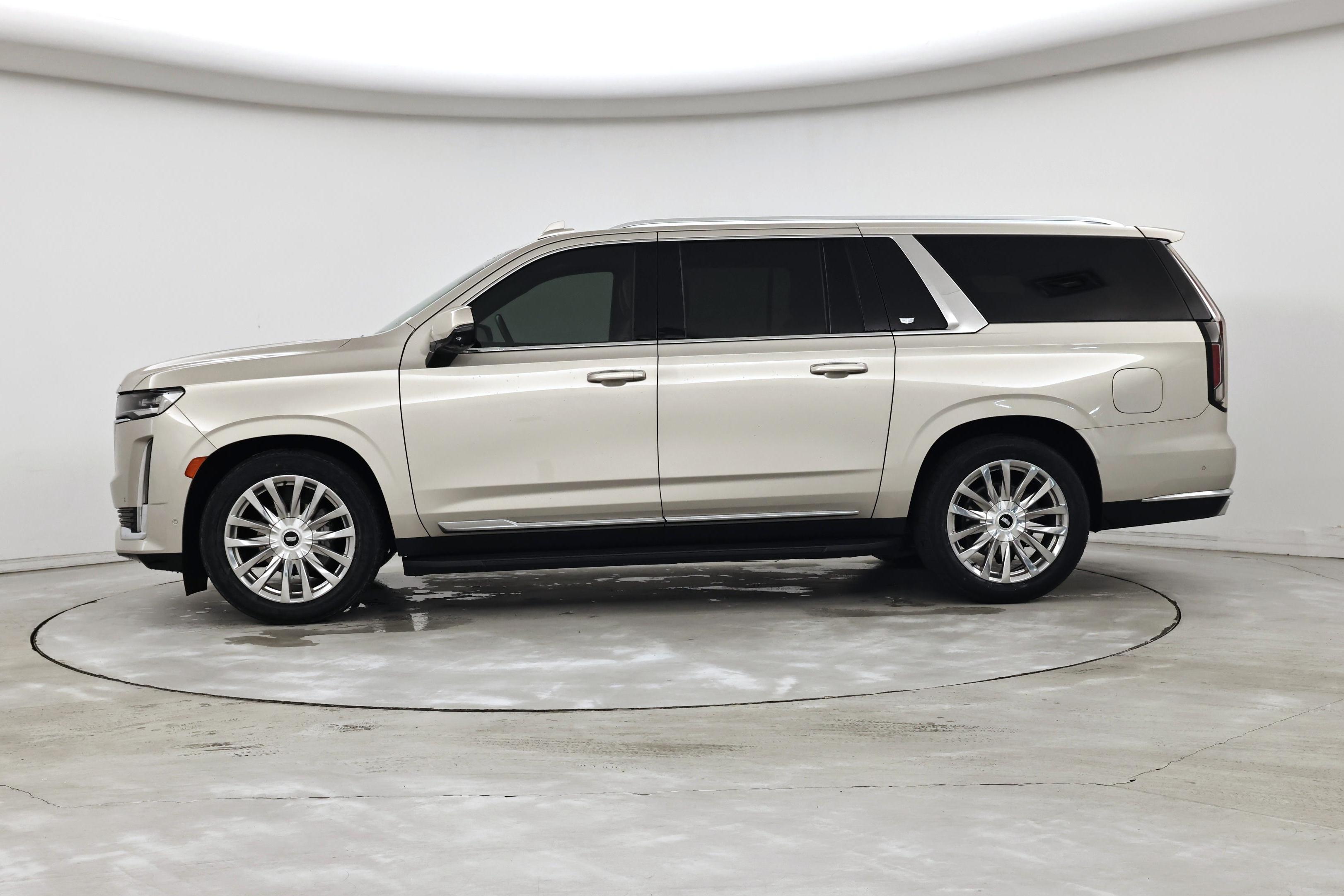 Thumbnail: 2022 Cadillac Escalade - 3