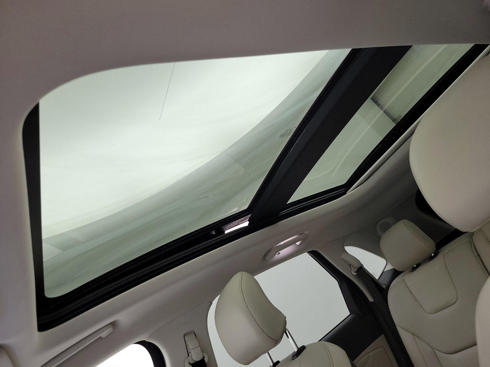 Thumbnail: 2016 Ford Edge - 20