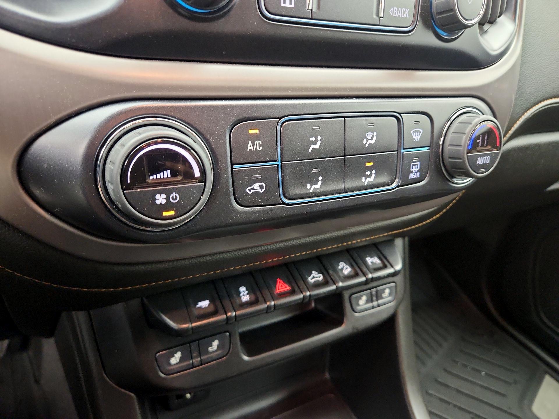 Thumbnail: 2022 GMC Canyon - 16