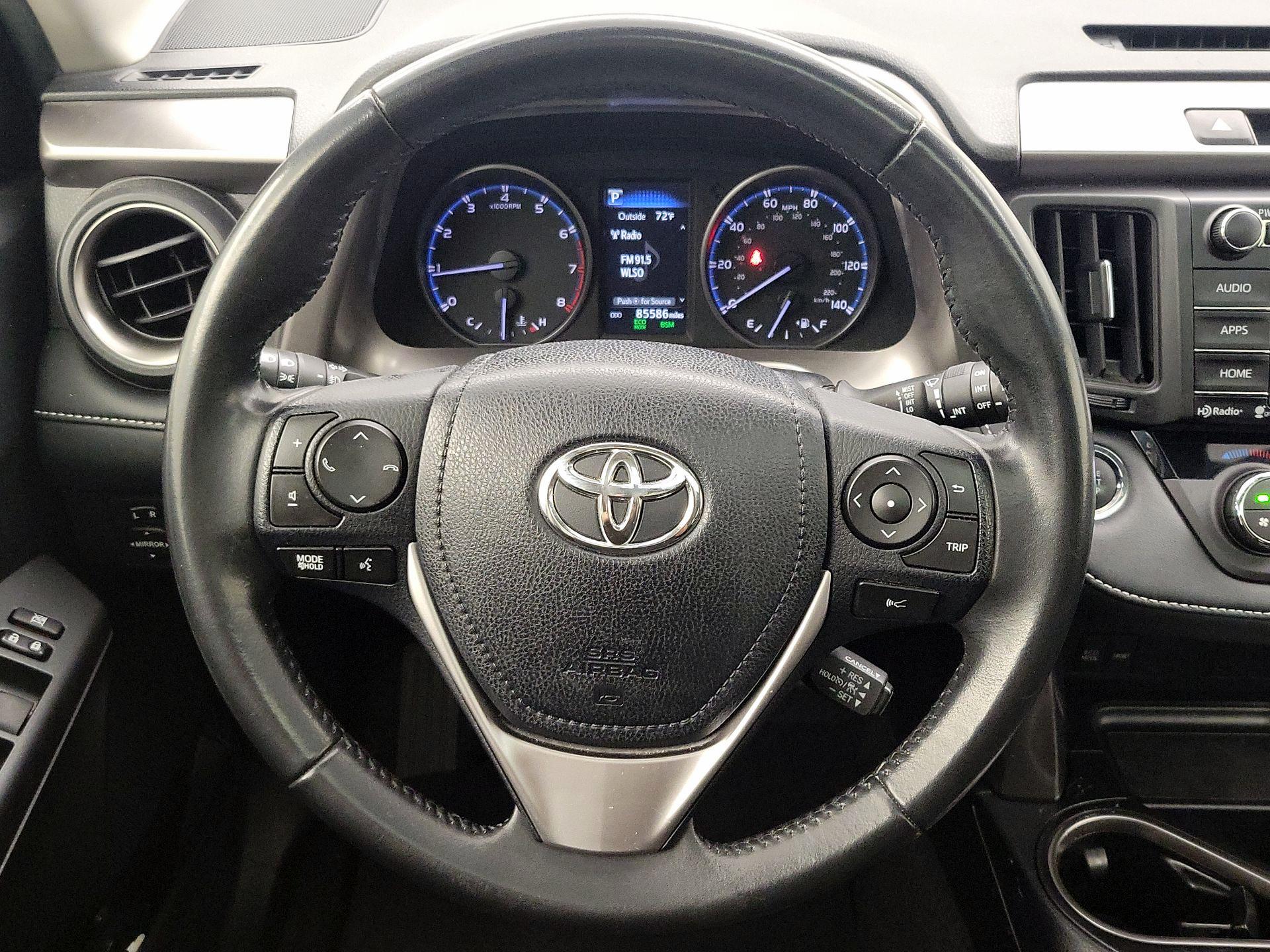 Thumbnail: 2018 Toyota RAV4 - 10